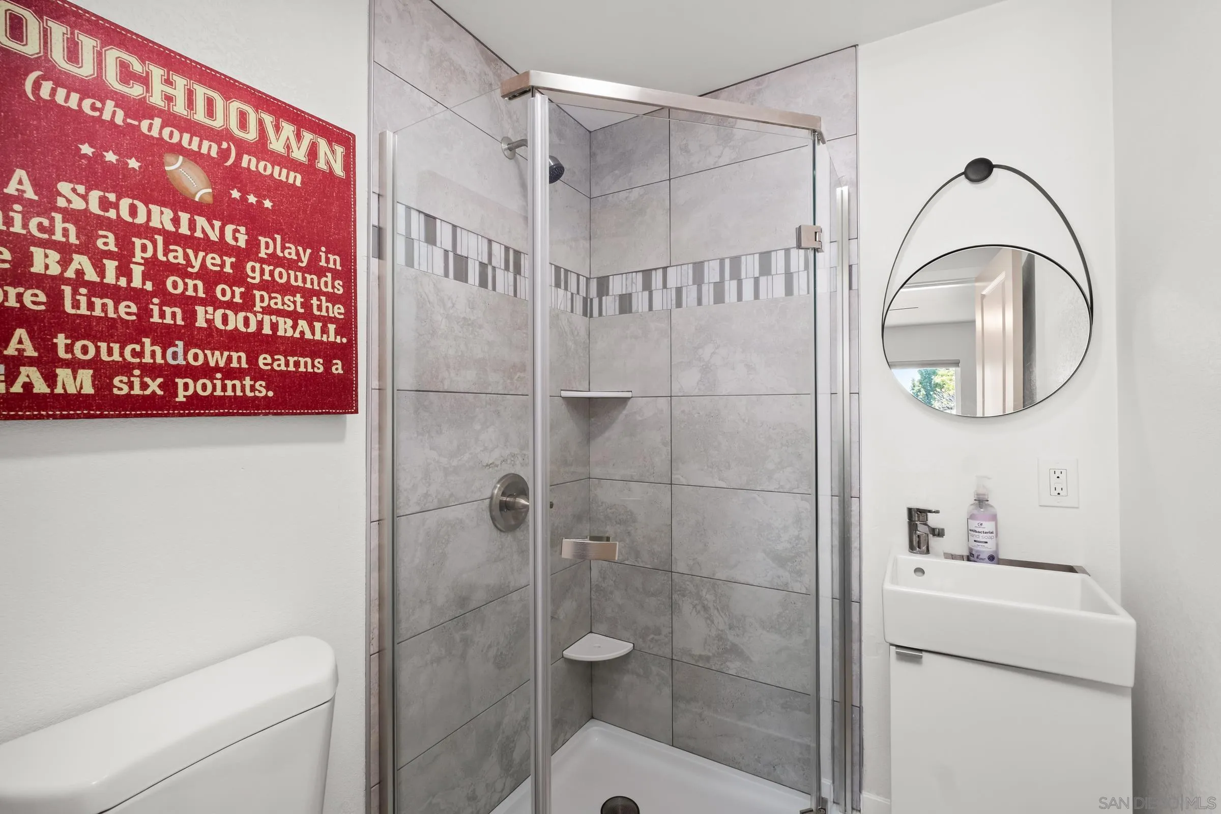 https://cdn.realtyfeed.com/cdn/127/250037062/d1ae5301751ed1e90bd76616087de398.webp