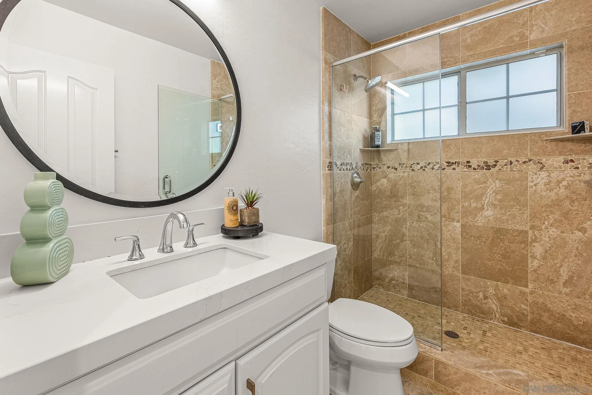 https://cdn.realtyfeed.com/cdn/127/250037064/135feabf6430b5506a19b3c7eae35af3.webp