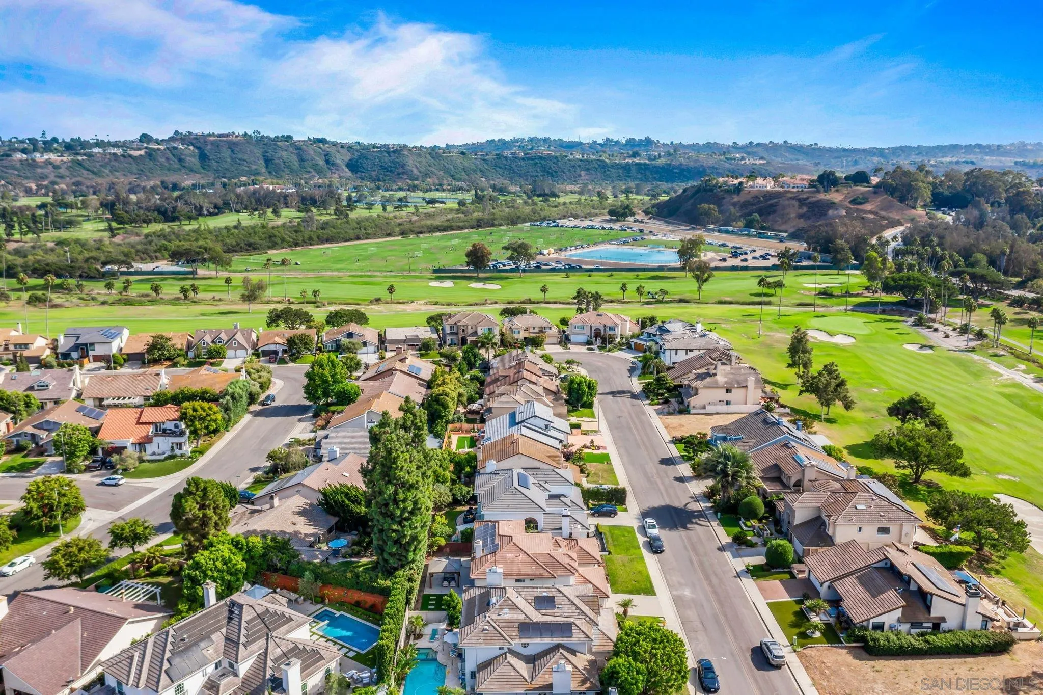 https://cdn.realtyfeed.com/cdn/127/250037064/404b6d1bd44face6402e377dc3d252e2.webp