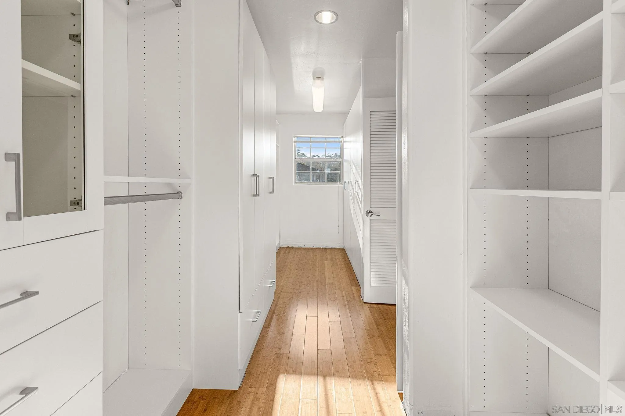 https://cdn.realtyfeed.com/cdn/127/250037064/4702168a7e8547ad00984f46be75de9e.webp
