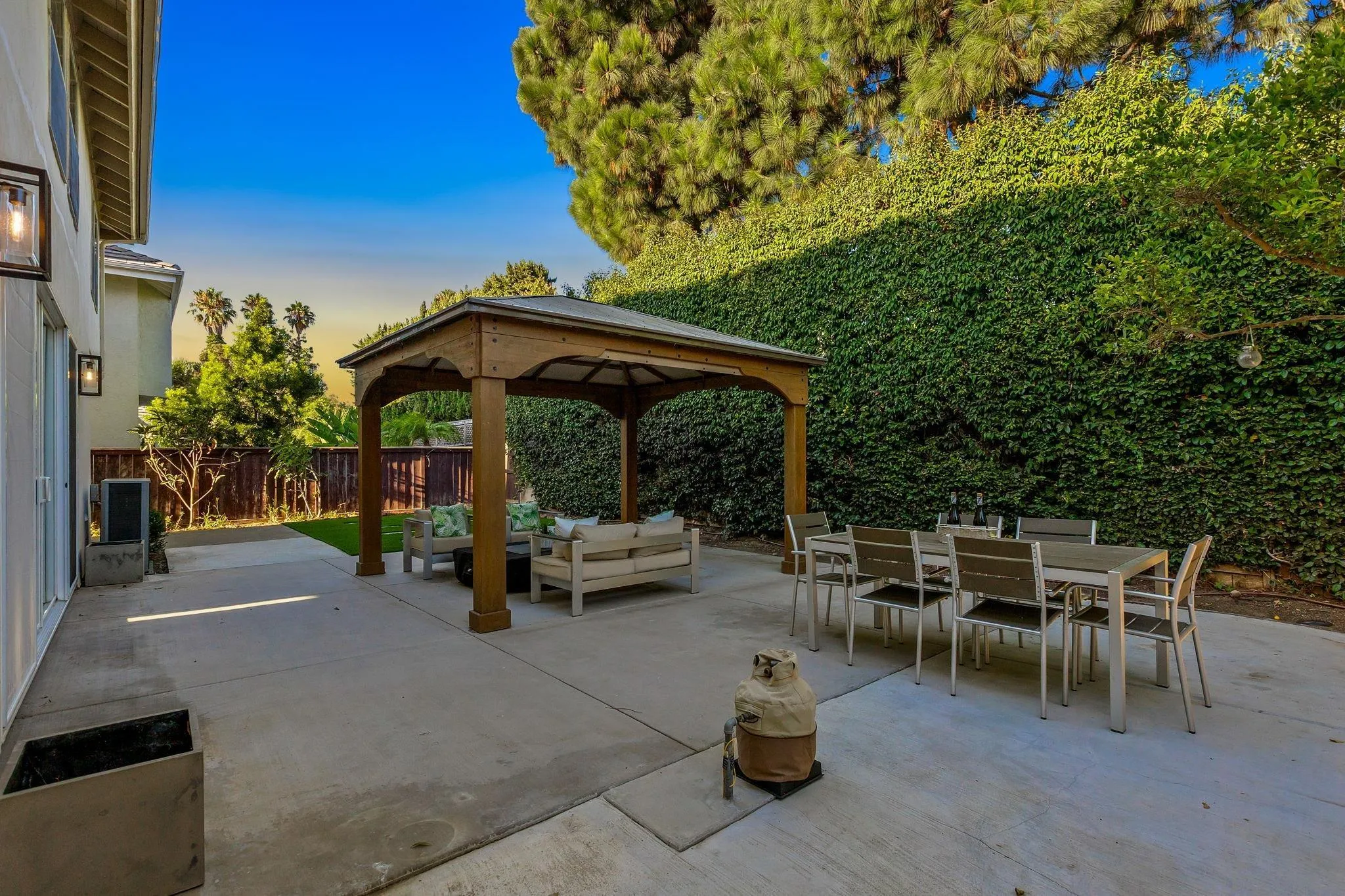 https://cdn.realtyfeed.com/cdn/127/250037064/8920bcf50b98bed80ff6bf2156304411.webp