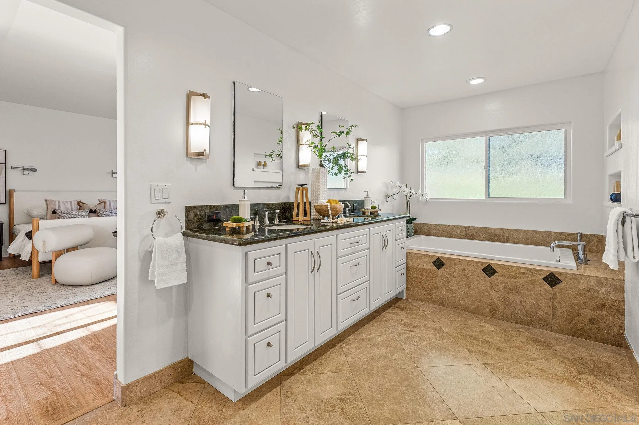 https://cdn.realtyfeed.com/cdn/127/250037064/d5a7de75516923f7c9e6379a06e69142.webp
