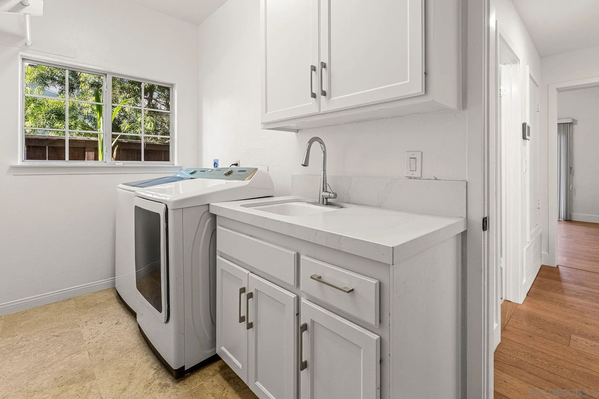 https://cdn.realtyfeed.com/cdn/127/250037064/ed59da4d1c760661c7208666a350a60a.webp