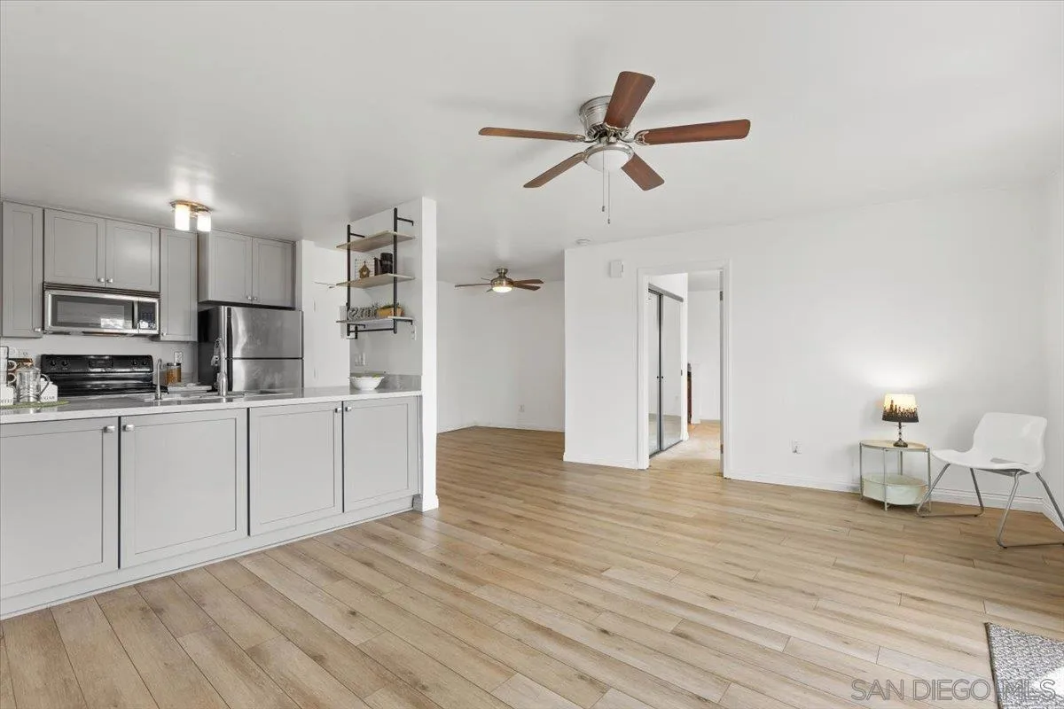 https://cdn.realtyfeed.com/cdn/127/250037067/a51bcca42898964e00c581ff24c98eb8.webp