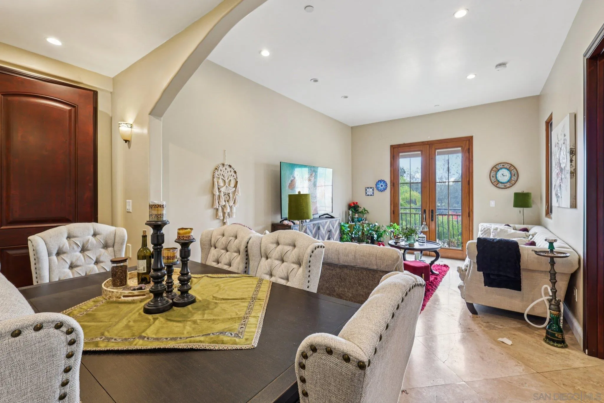 https://cdn.realtyfeed.com/cdn/127/250037070/571a3e9369eeff7693e343756dd1ebb3.webp
