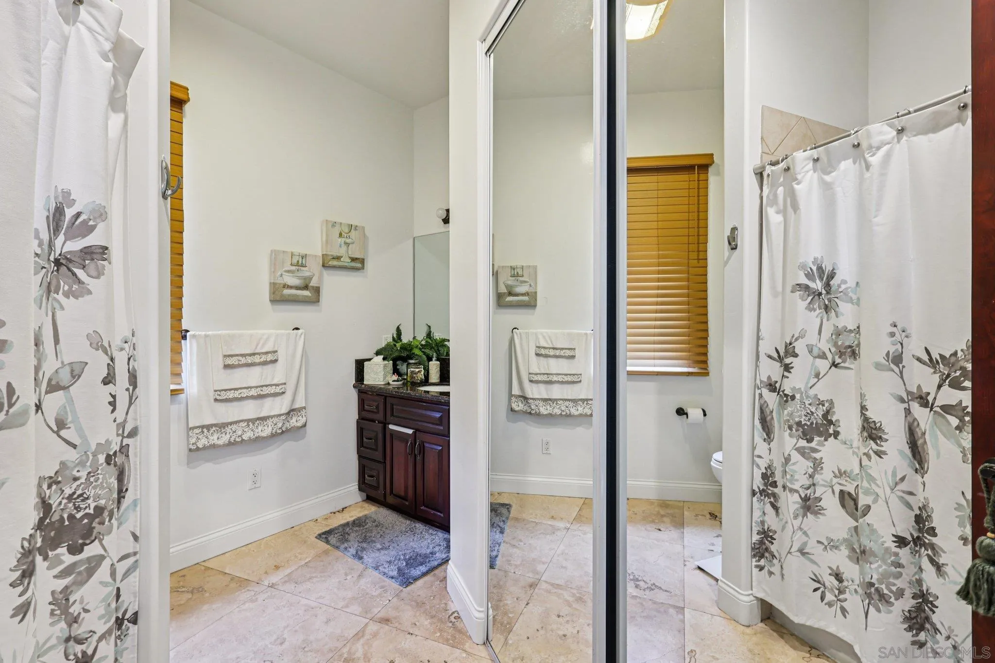 https://cdn.realtyfeed.com/cdn/127/250037070/631e3acda342fa0700b19b24657d7b33.webp