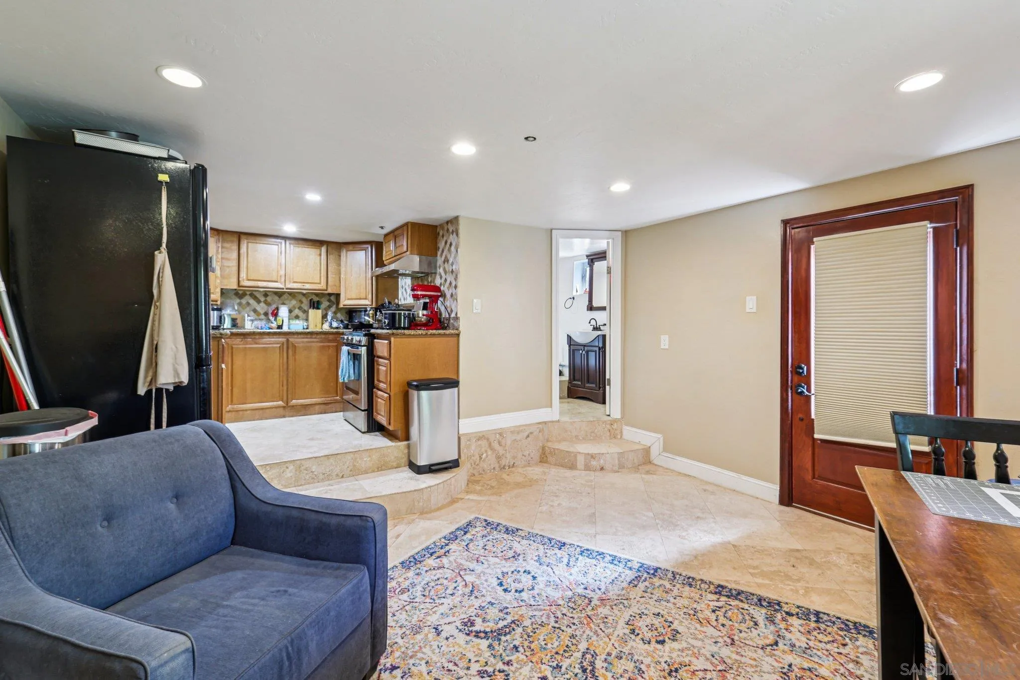 https://cdn.realtyfeed.com/cdn/127/250037070/65b522488f5c5c5219378658db14a8ee.webp