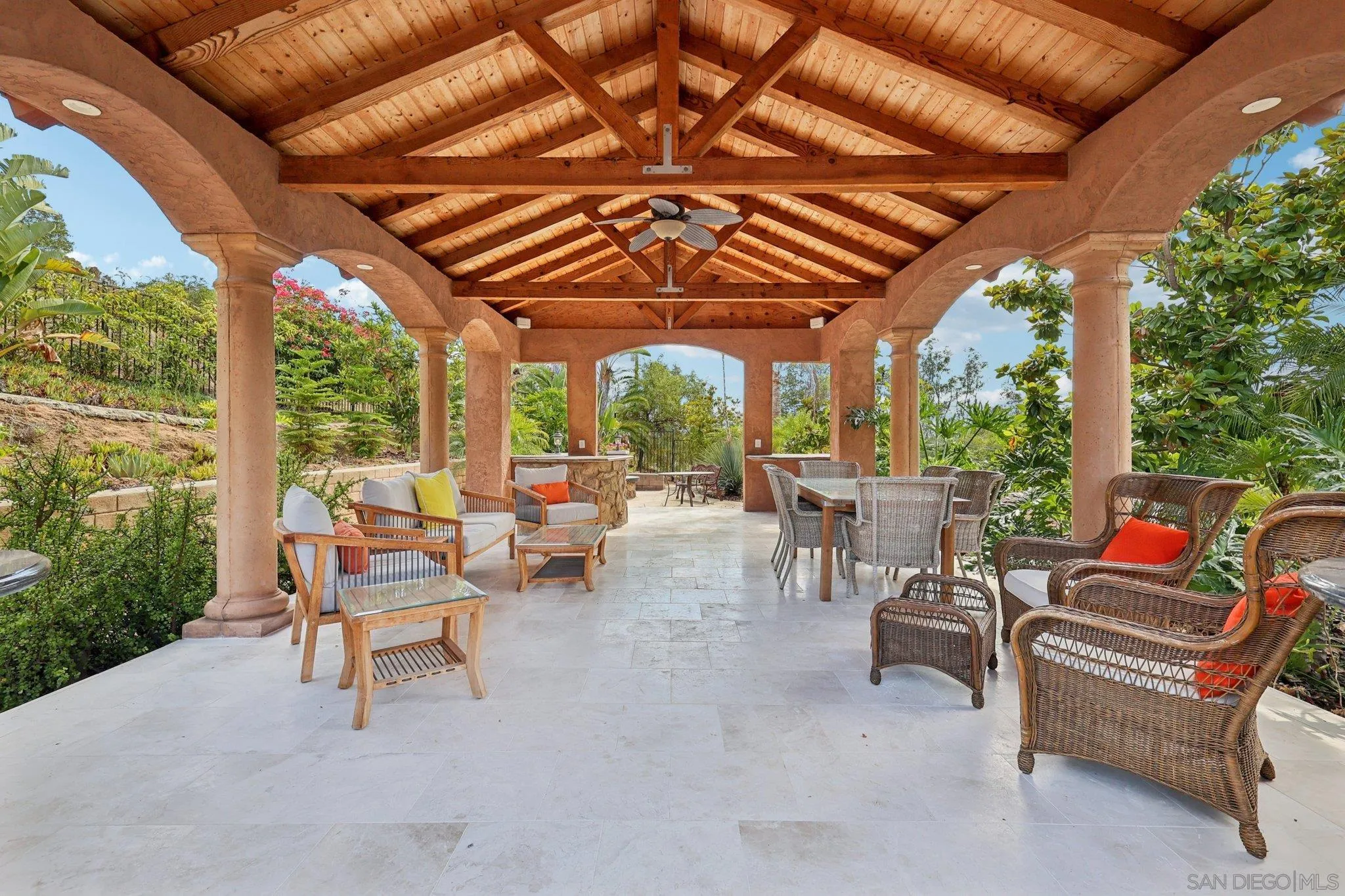 https://cdn.realtyfeed.com/cdn/127/250037070/9151a361141db5c58af4bd94ff2f3769.webp