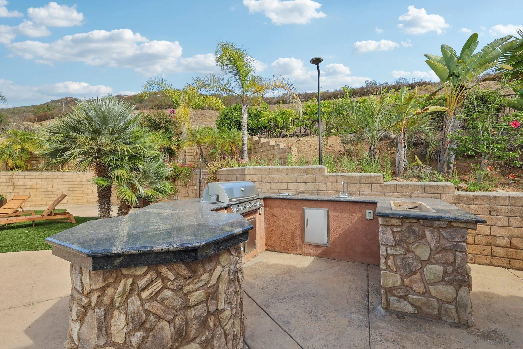 https://cdn.realtyfeed.com/cdn/127/250037070/a2a0979129f5ff3b11c90e4037db221f.webp