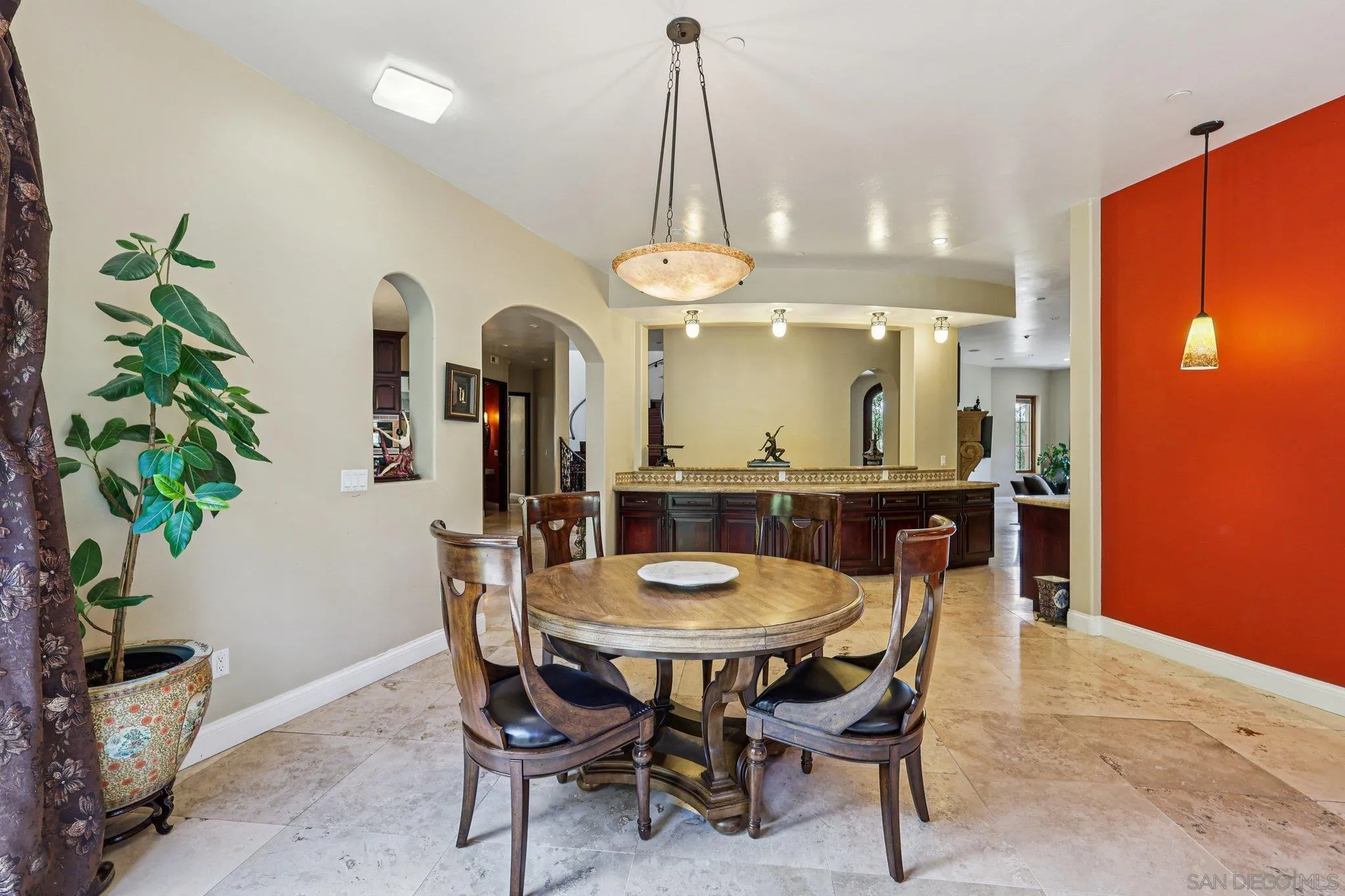 https://cdn.realtyfeed.com/cdn/127/250037070/fef4d570edb126cee949921698b8224e.webp
