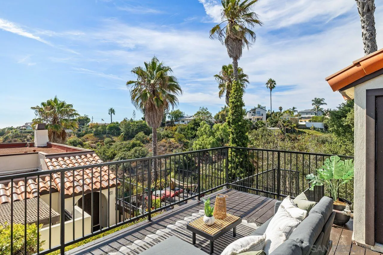 https://cdn.realtyfeed.com/cdn/127/250037076/9df6708e78ab887273d96bc2f766ff02.webp