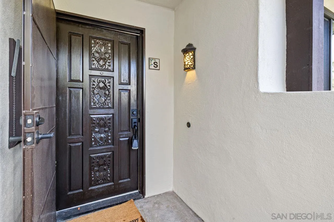 https://cdn.realtyfeed.com/cdn/127/250037076/f406fdd80cef1edb45a6ab1d2e42dd42.webp