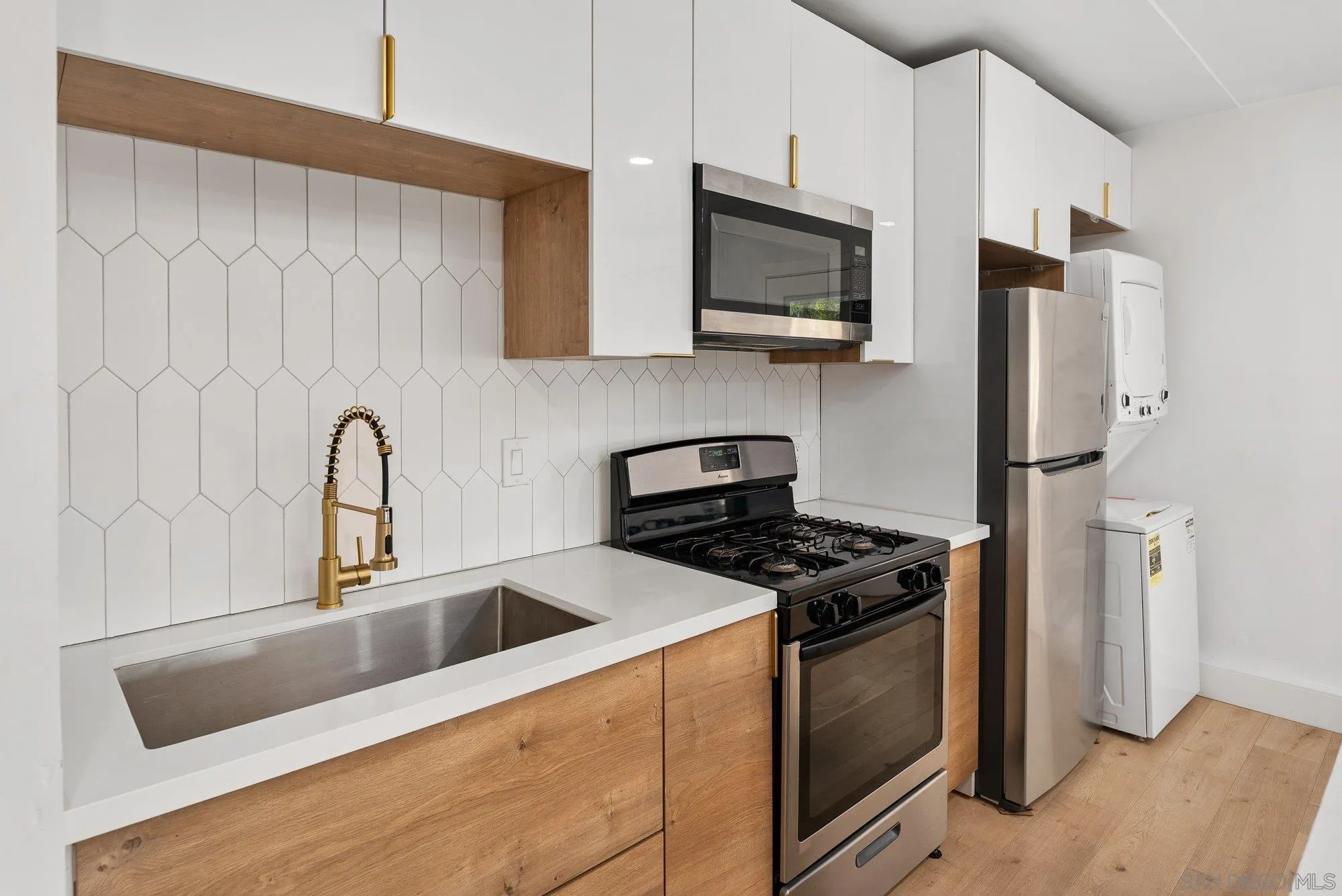 https://cdn.realtyfeed.com/cdn/127/250037077/0a232ce4c001347141d968b5f1e397f5.webp