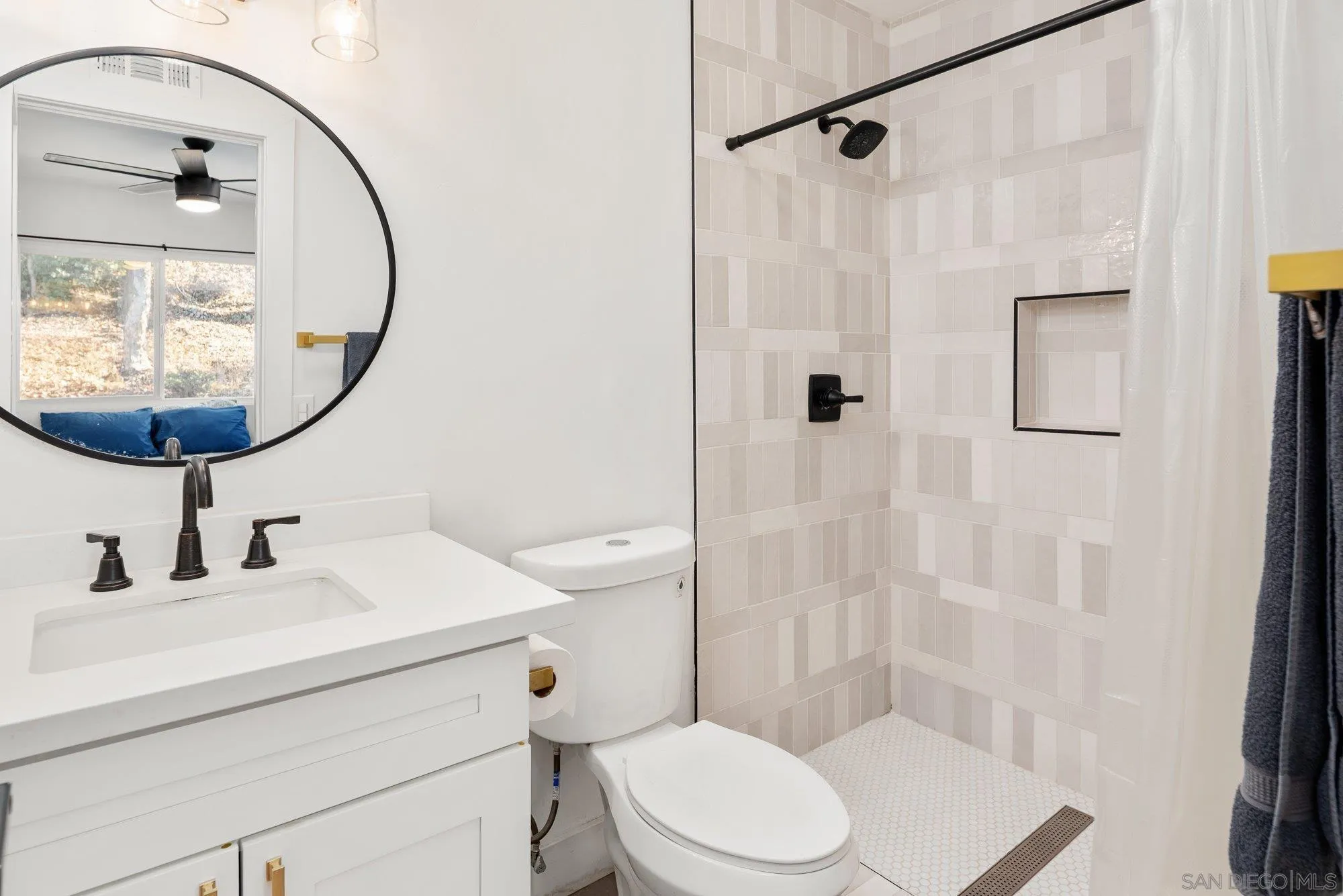 https://cdn.realtyfeed.com/cdn/127/250037077/0c5151479efeeb6b6ce159f71b7ad16d.webp