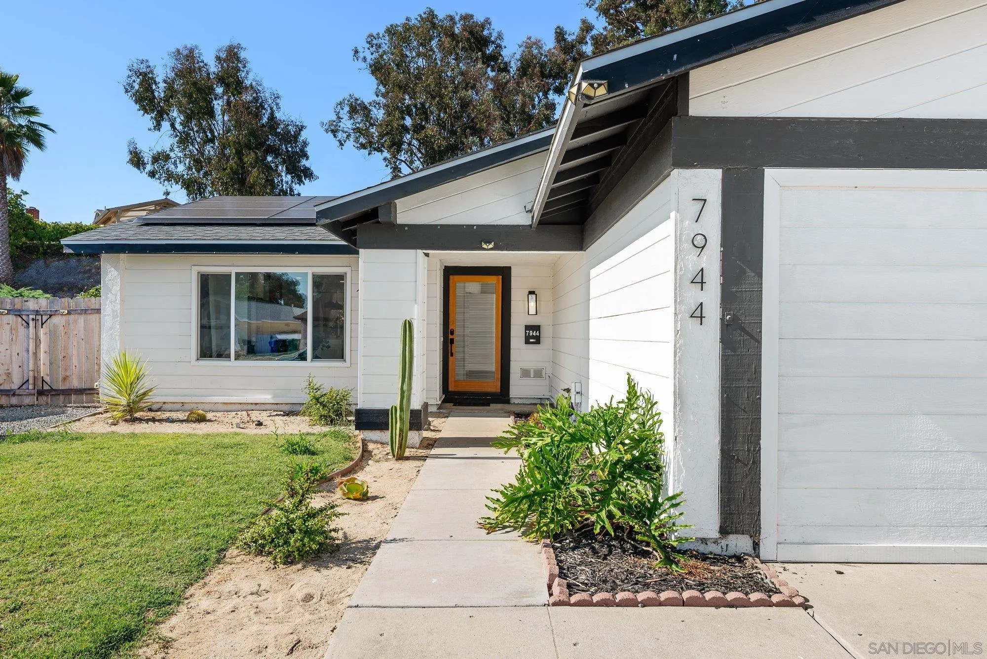 https://cdn.realtyfeed.com/cdn/127/250037077/24b91c3e0986429ec90bdd3fe2b689f8.webp