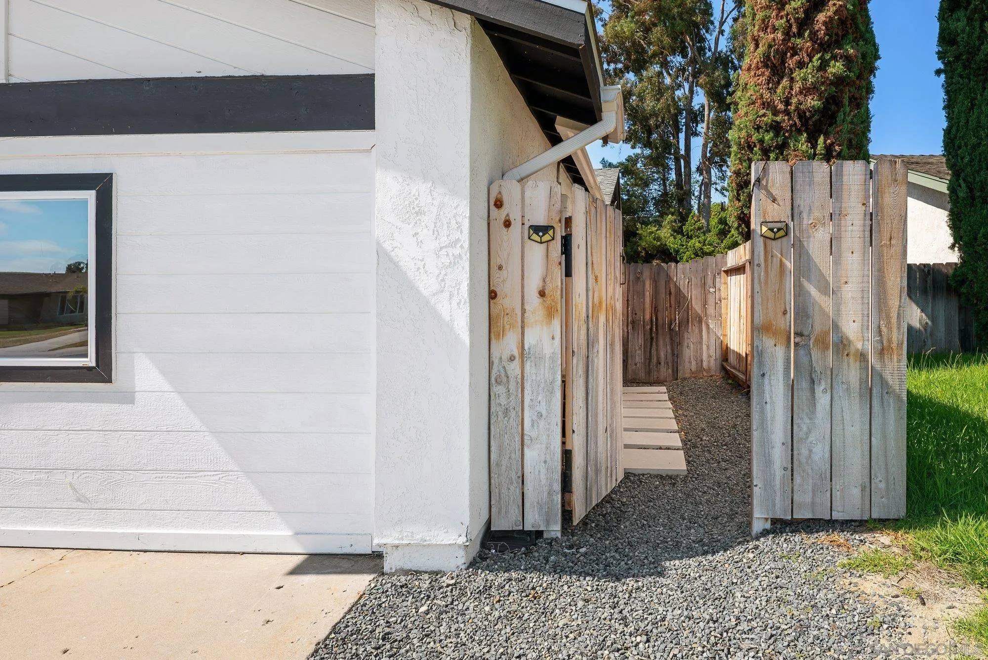 https://cdn.realtyfeed.com/cdn/127/250037077/384b721678cb313d5d1877ab9bafde7a.webp