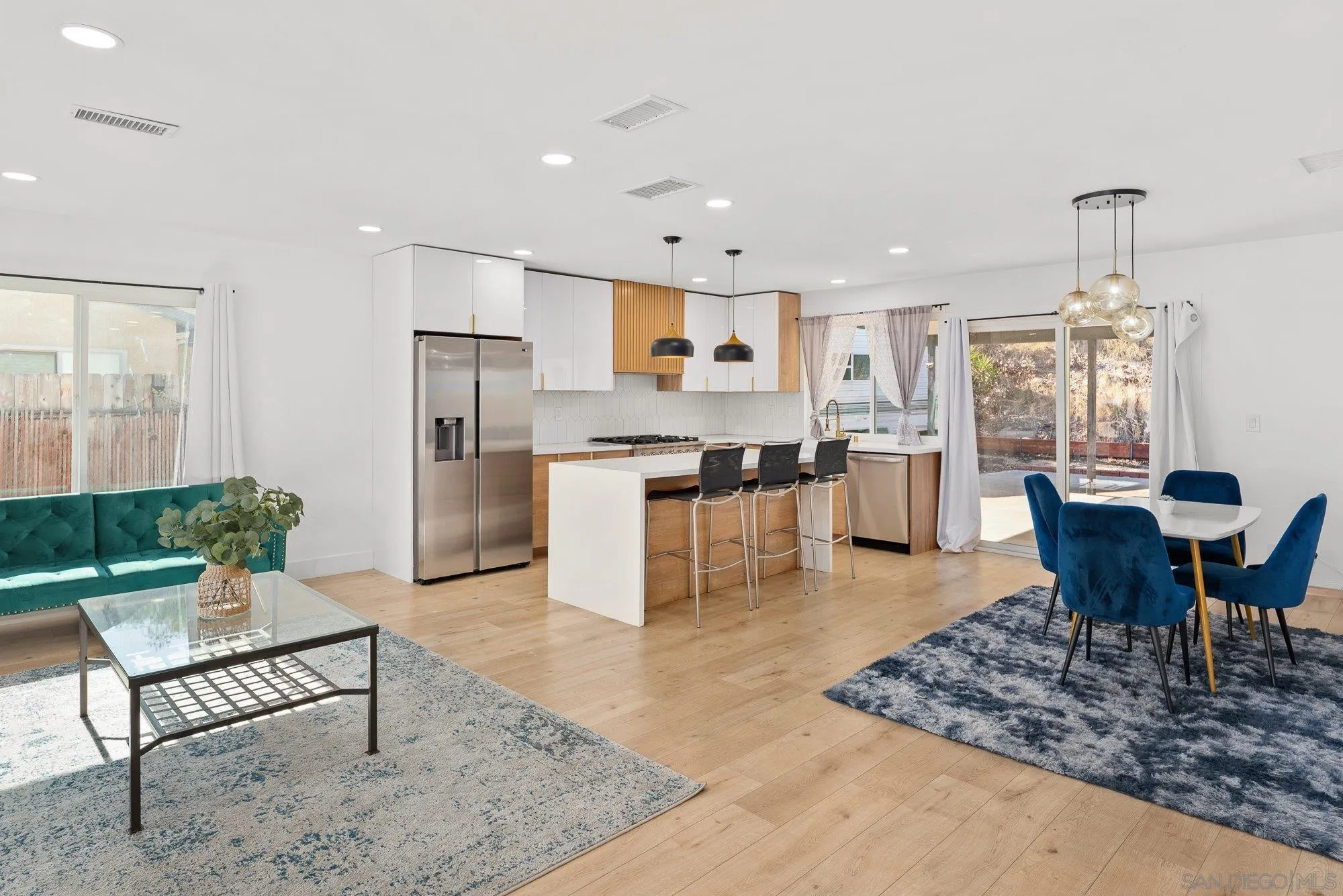 https://cdn.realtyfeed.com/cdn/127/250037077/8873cf69e25b493fad37401a3f020f30.webp