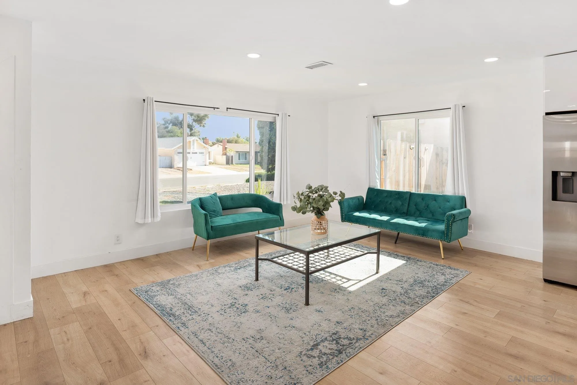 https://cdn.realtyfeed.com/cdn/127/250037077/ba73d9b76a2224137a64ba19e85c9c8f.webp