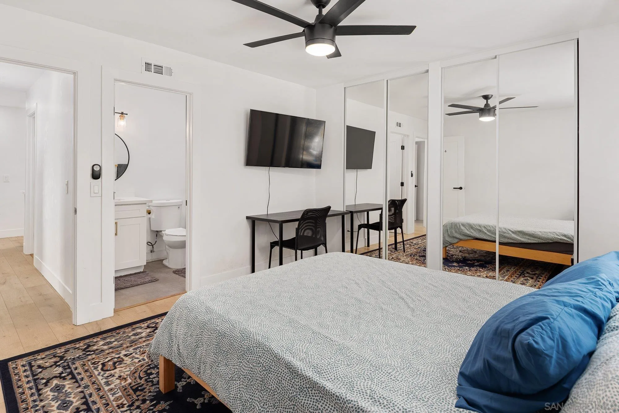 https://cdn.realtyfeed.com/cdn/127/250037077/ee7470dea9ada6909885b895b78efd29.webp