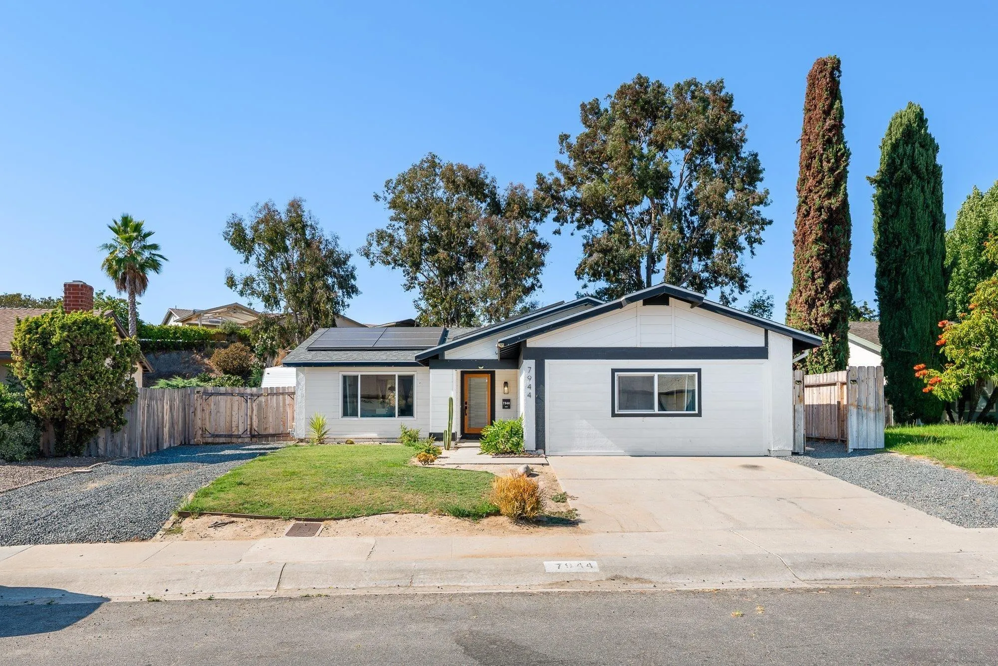 https://cdn.realtyfeed.com/cdn/127/250037077/f5c36d5f1da5b05fe5cc4f7d35345b00.webp