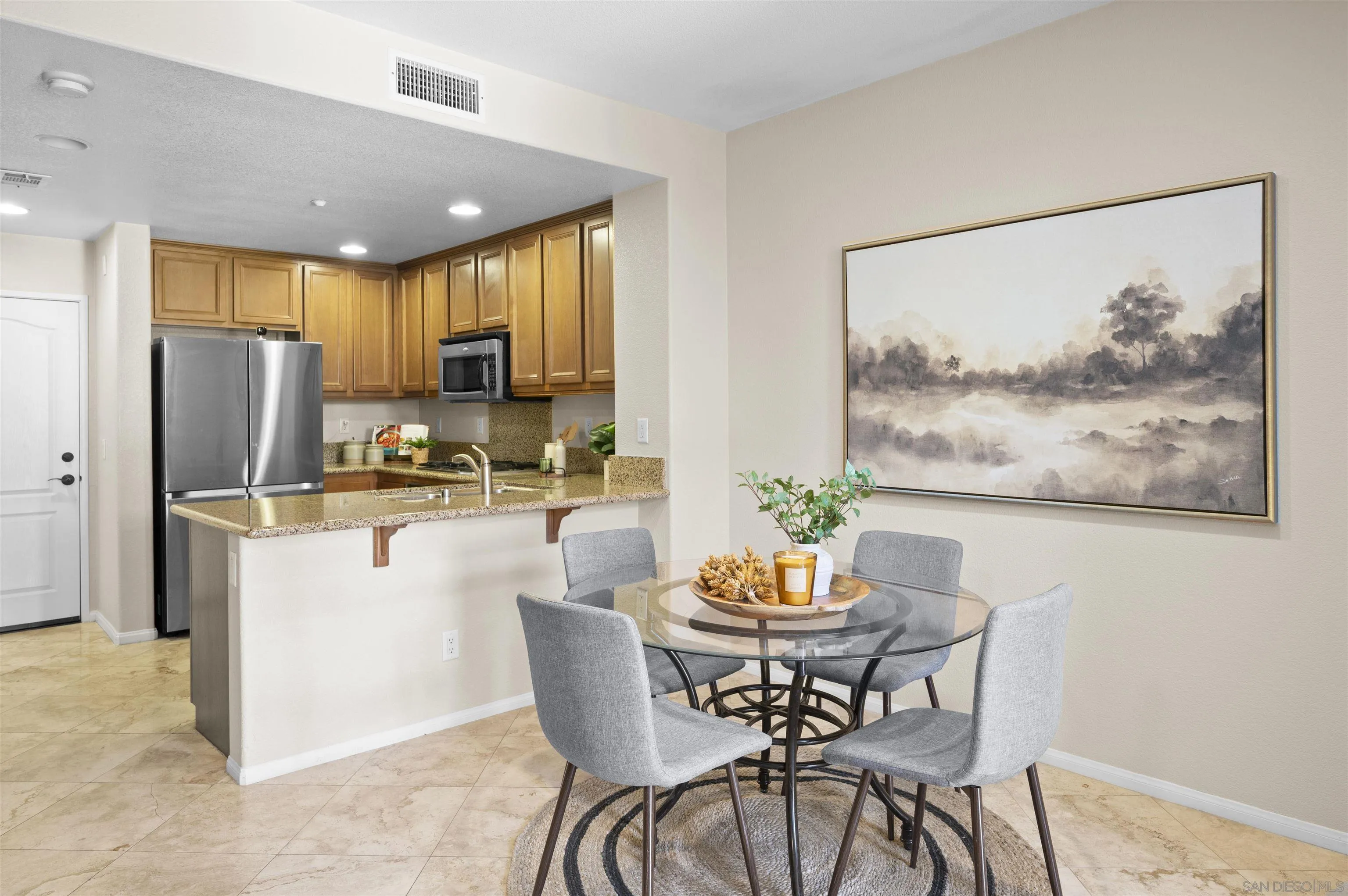 https://cdn.realtyfeed.com/cdn/127/250037080/867e759a1274289f979245291a72d635.webp