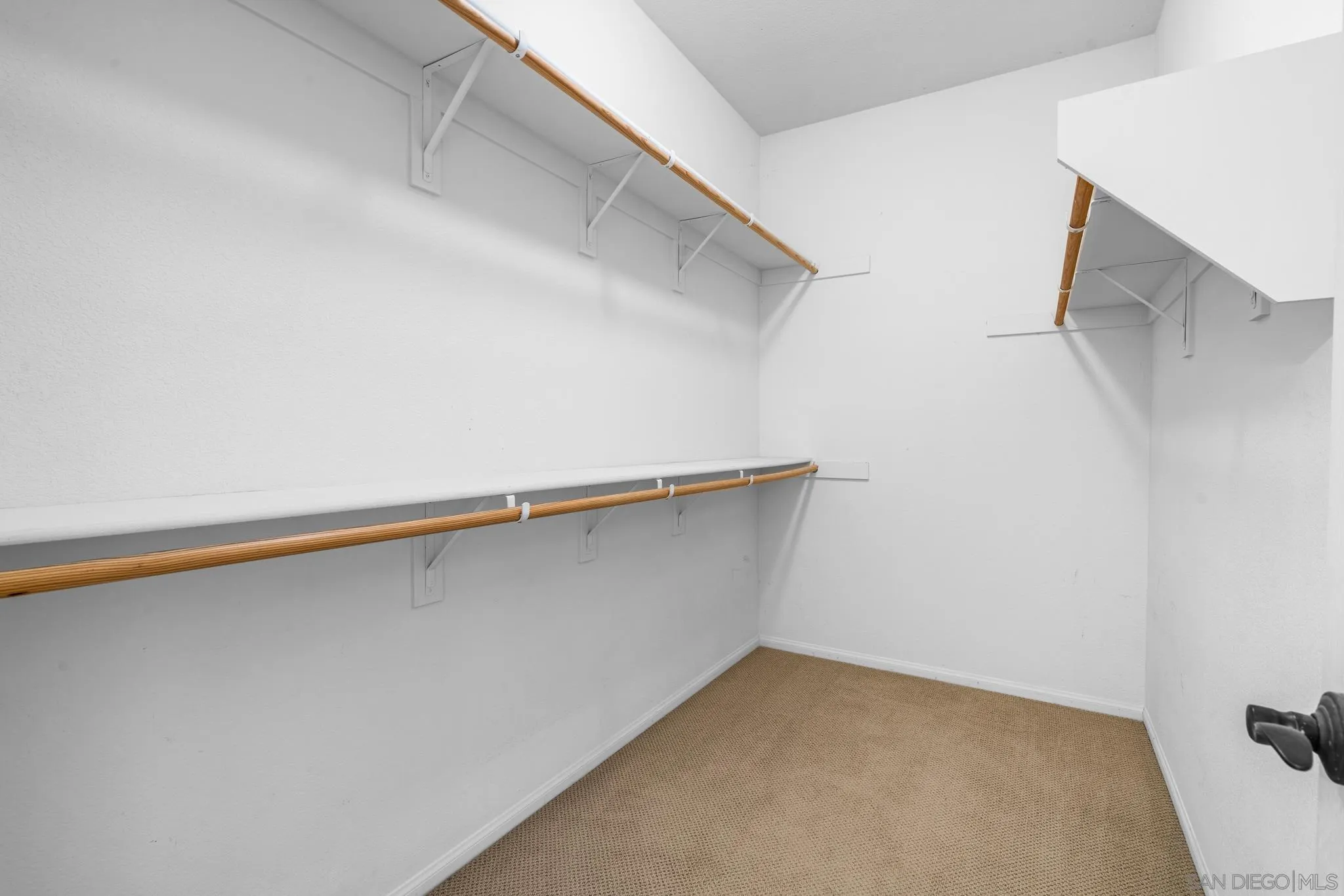 https://cdn.realtyfeed.com/cdn/127/250037080/c857c7e583b4c13773131a53637c2774.webp
