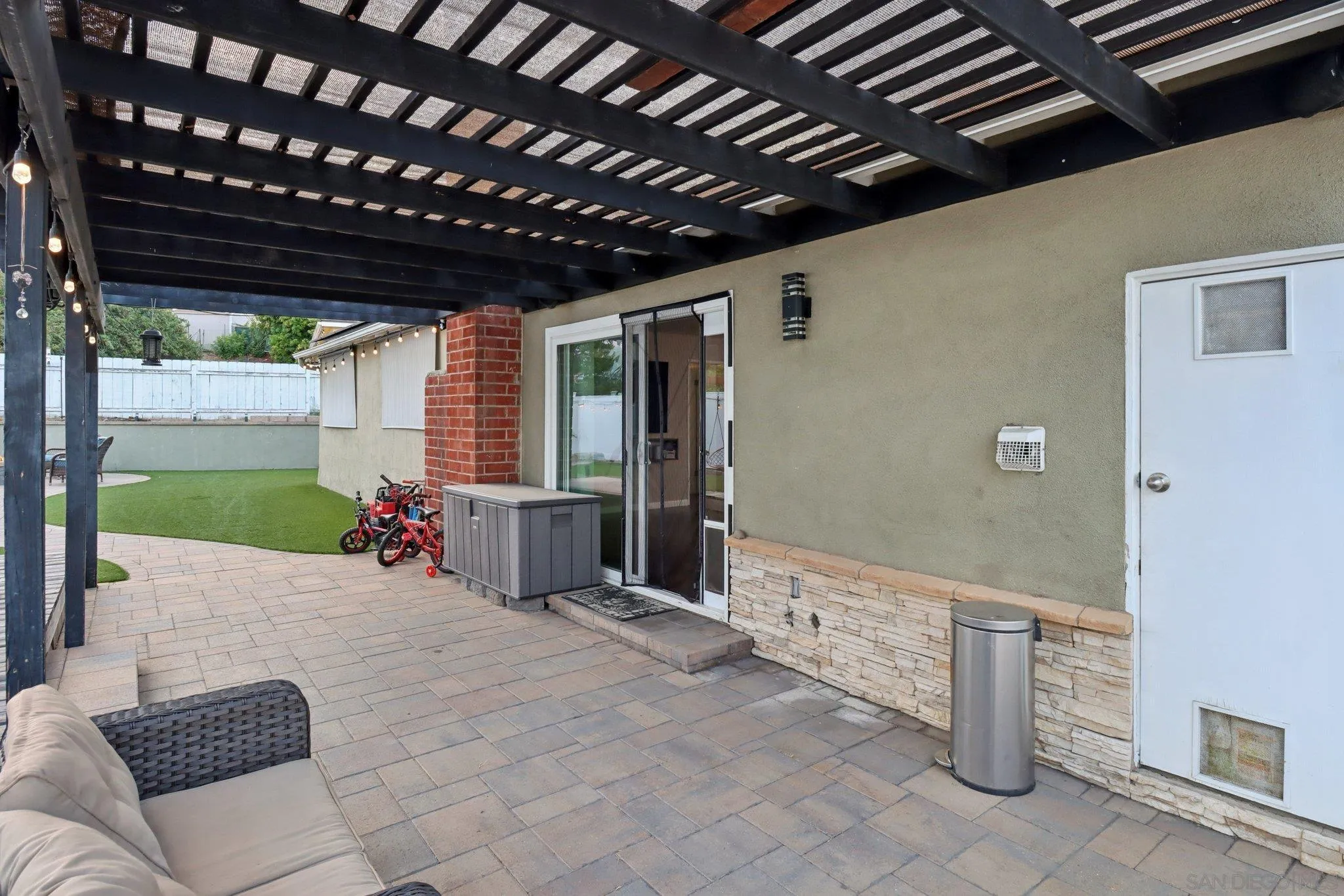 https://cdn.realtyfeed.com/cdn/127/250037082/d3d0909d599bd6c828cd2870970ebb57.webp