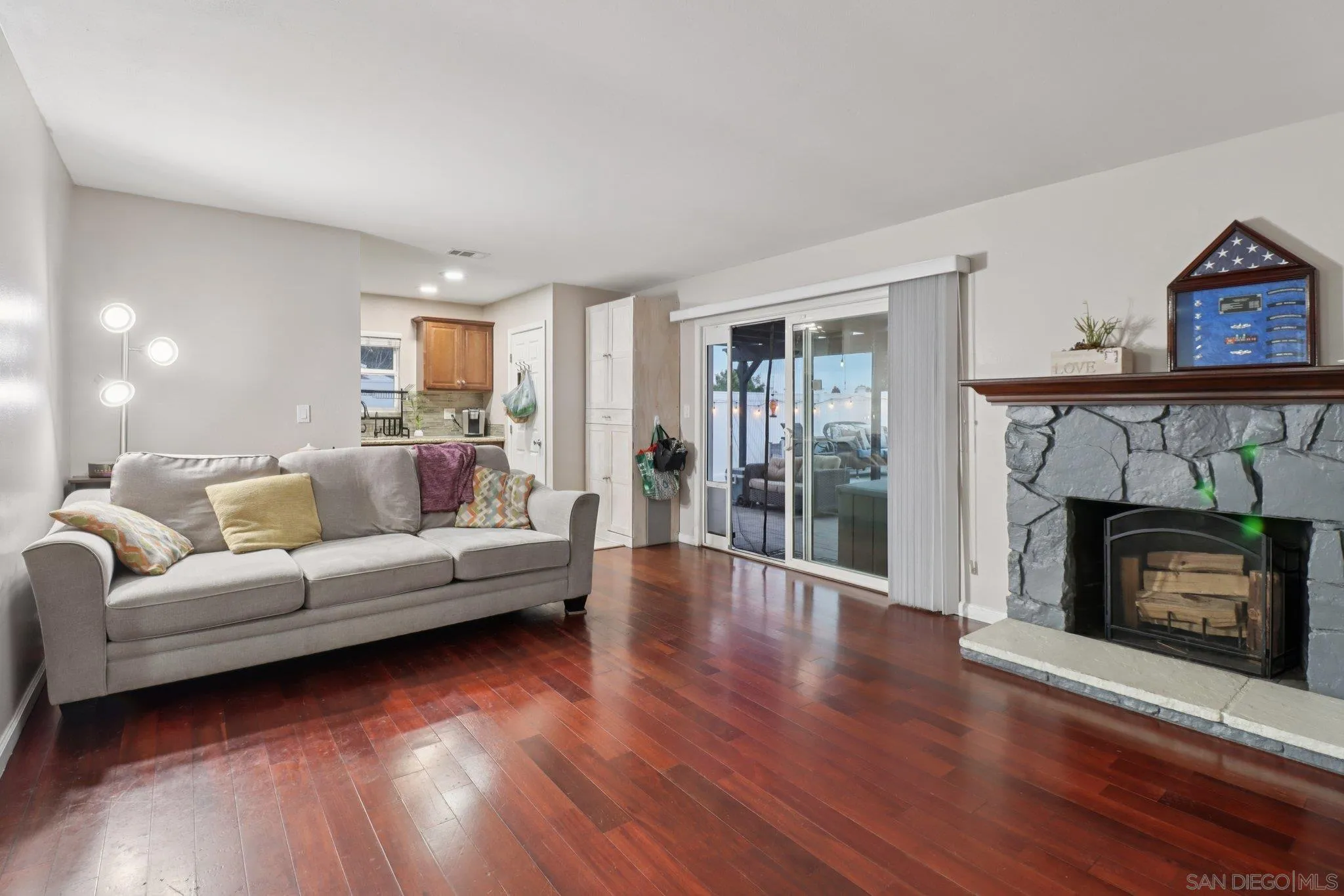 https://cdn.realtyfeed.com/cdn/127/250037082/e45d12bae9cbd089ce20587f6ef09b08.webp