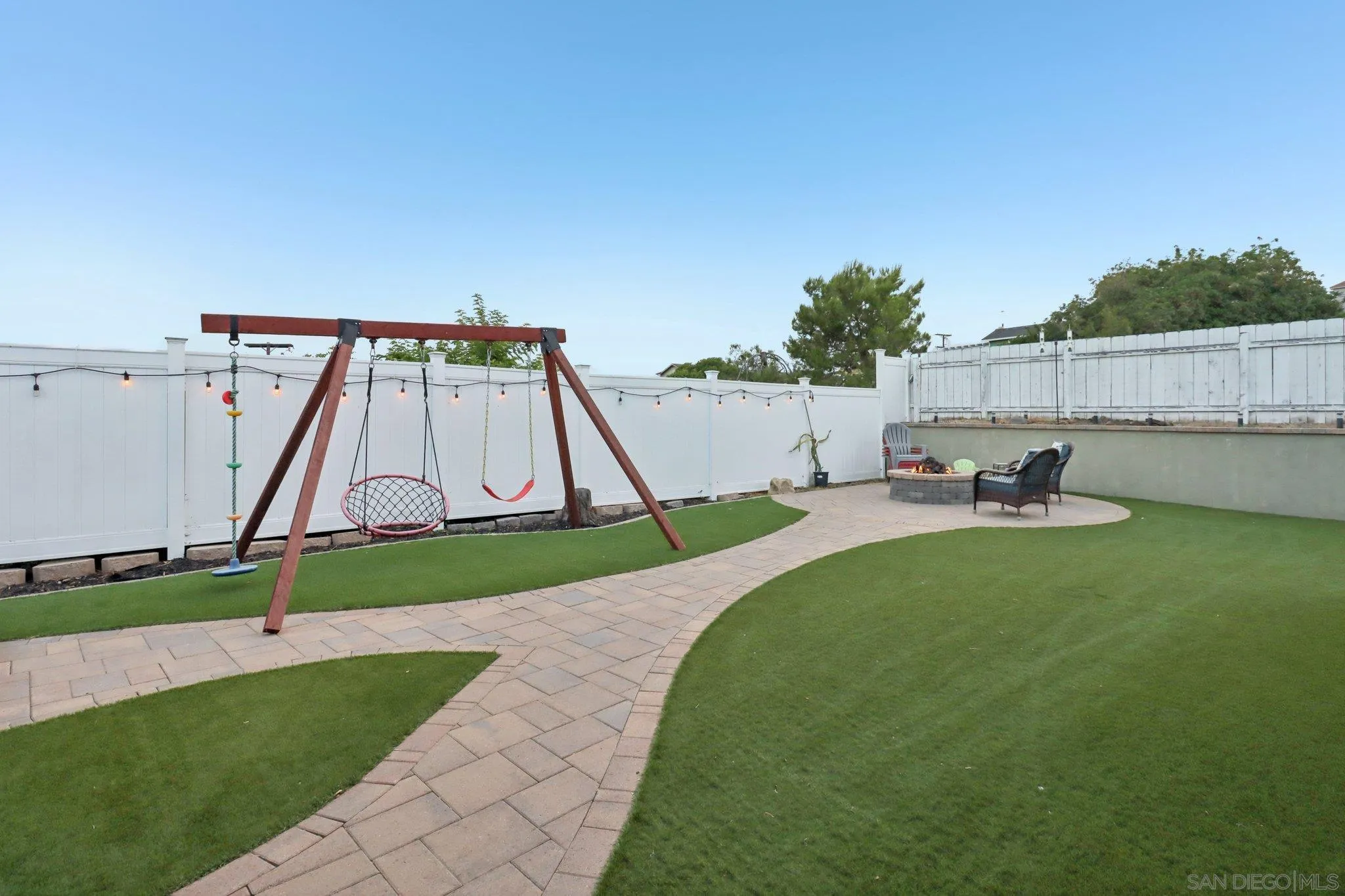 https://cdn.realtyfeed.com/cdn/127/250037082/f41d65ab2905807c6f16e7f53dcd92c6.webp