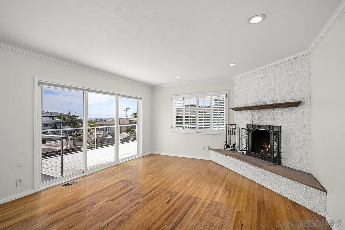 https://cdn.realtyfeed.com/cdn/127/250037083/0020b55e7a26f021e325ae7f174ed978.webp