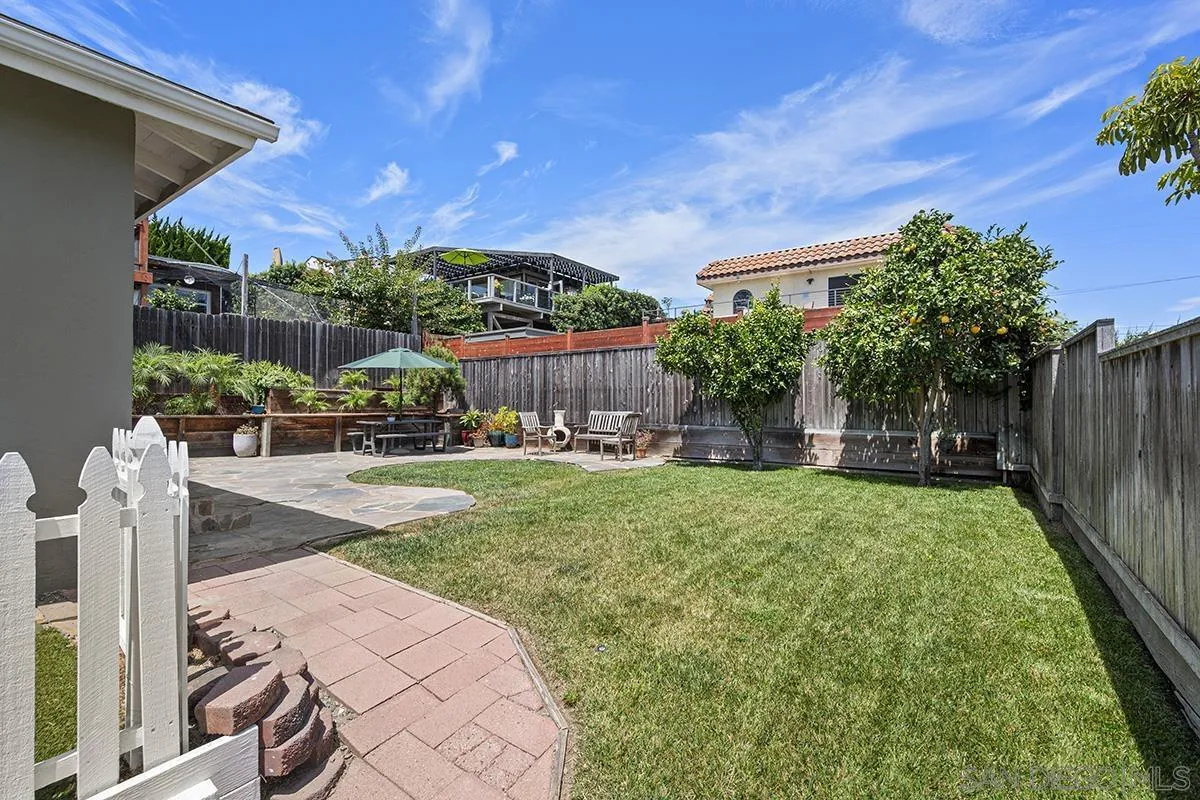 https://cdn.realtyfeed.com/cdn/127/250037083/0914487f71855452a7305f3e4b1a68be.webp