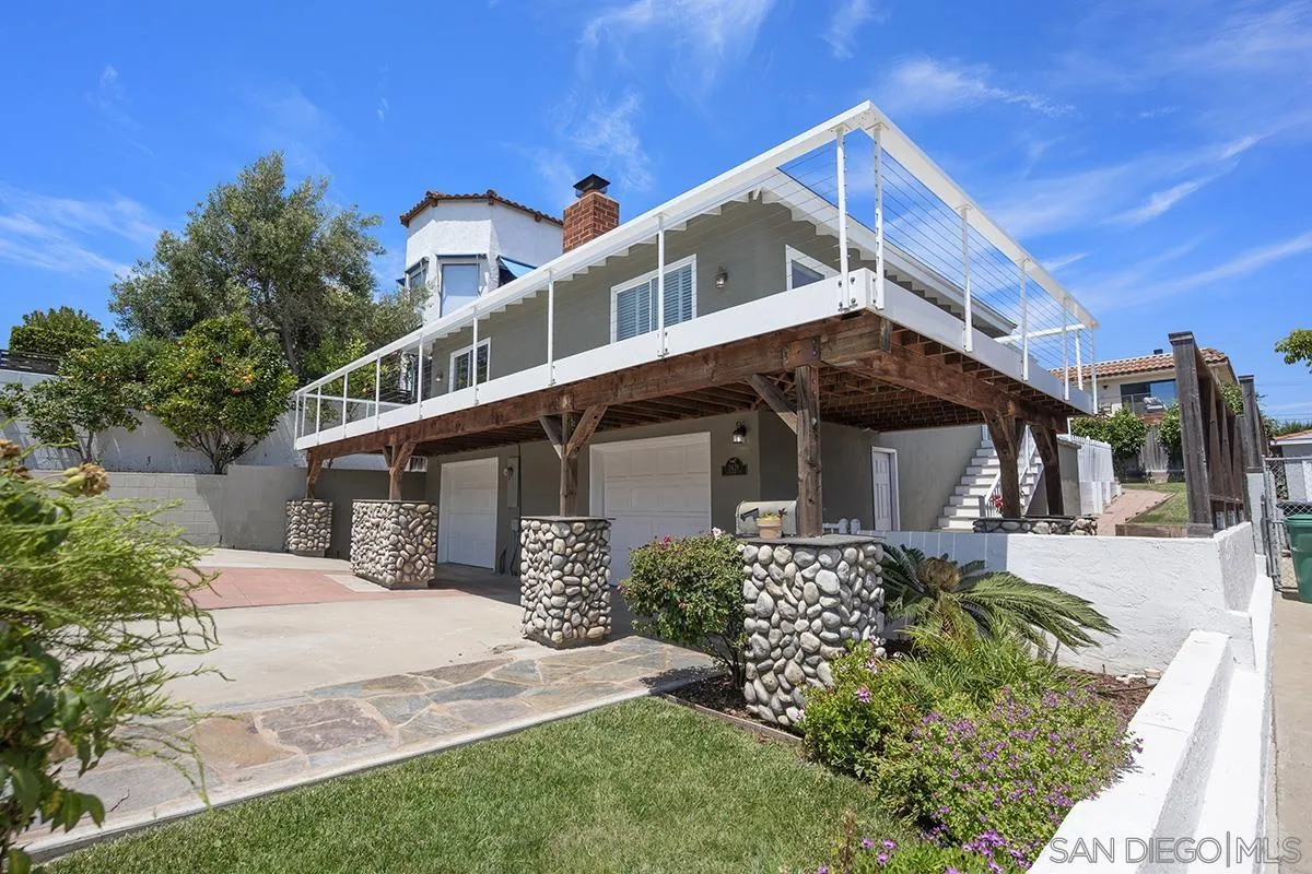 https://cdn.realtyfeed.com/cdn/127/250037083/2cb799b81070ada88dad555519a2ca96.webp