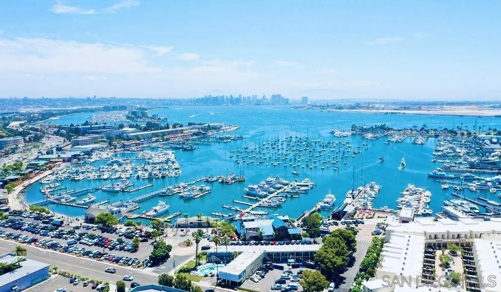 https://cdn.realtyfeed.com/cdn/127/250037083/5225c3d04c170e4bdd8f8652a05a7935.webp