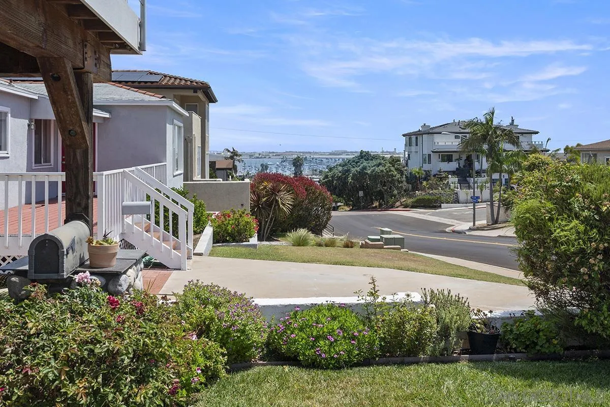 https://cdn.realtyfeed.com/cdn/127/250037083/649c6bc41c2bf580e8cc19d6dcf38177.webp
