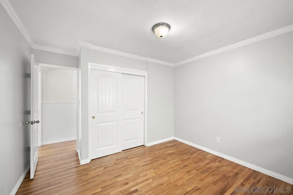 https://cdn.realtyfeed.com/cdn/127/250037083/7fb37d3efe4a6f037427f7fa640bc10c.webp