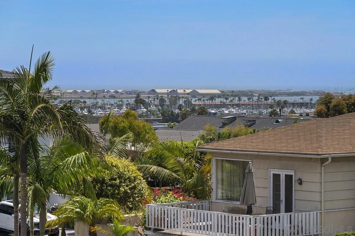 https://cdn.realtyfeed.com/cdn/127/250037083/92ed5fa1724ec463053b142f520a6fef.webp
