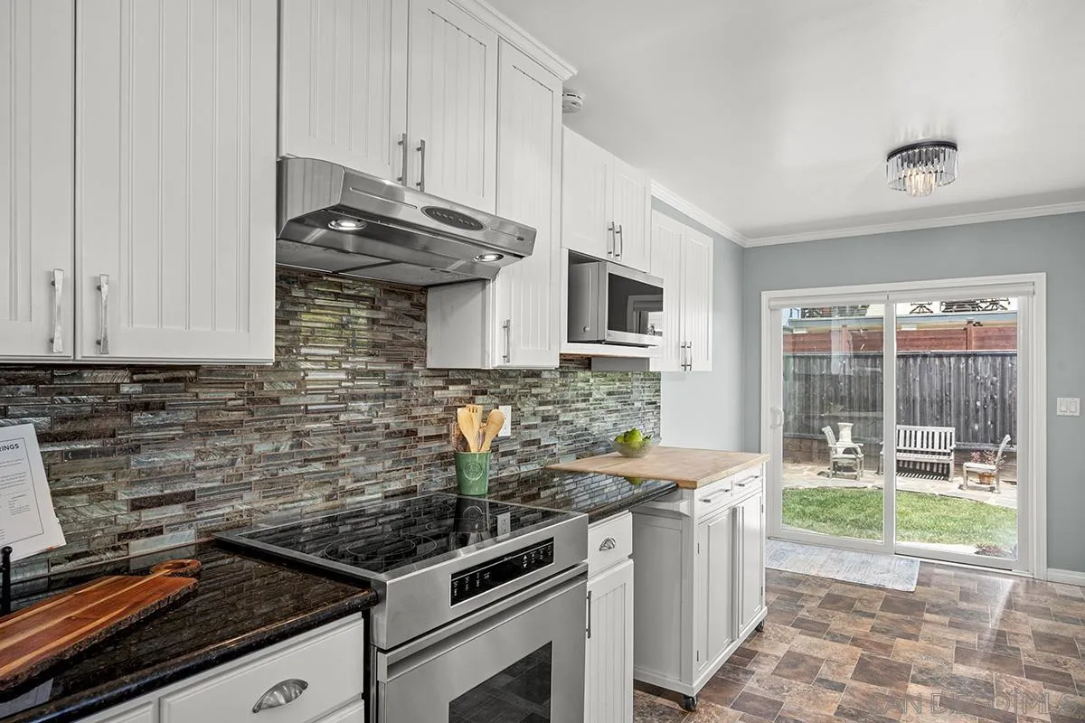 https://cdn.realtyfeed.com/cdn/127/250037083/9417c7176ec35cd0efbc1c1697935475.webp