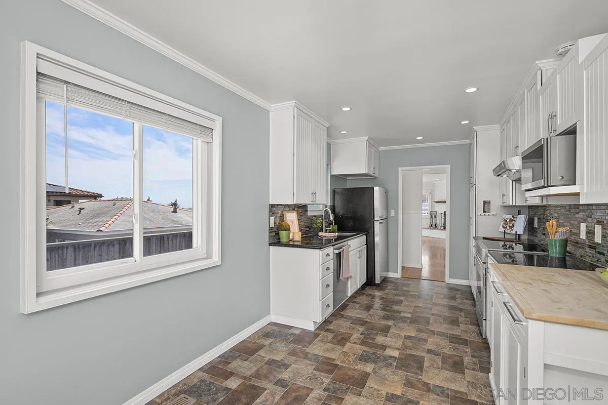 https://cdn.realtyfeed.com/cdn/127/250037083/9f303c16dbf33746364ddb0a75fb7352.webp