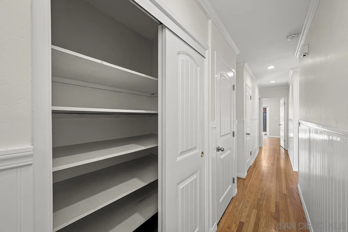 https://cdn.realtyfeed.com/cdn/127/250037083/9f6957b2f5f23c3dccabf784cfbd8d4d.webp