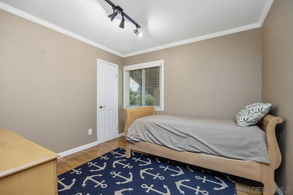 https://cdn.realtyfeed.com/cdn/127/250037085/51a51d82b354a0960e962f9d0eed402a.webp