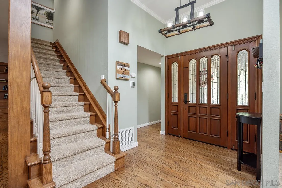 https://cdn.realtyfeed.com/cdn/127/250037085/5fb7dfc00c8ed3cd721f4389a36fa558.webp