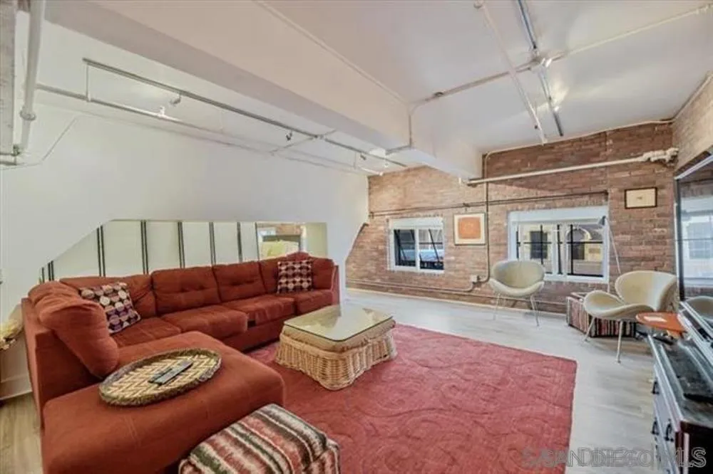 Photo #4: 250037086 Listing 