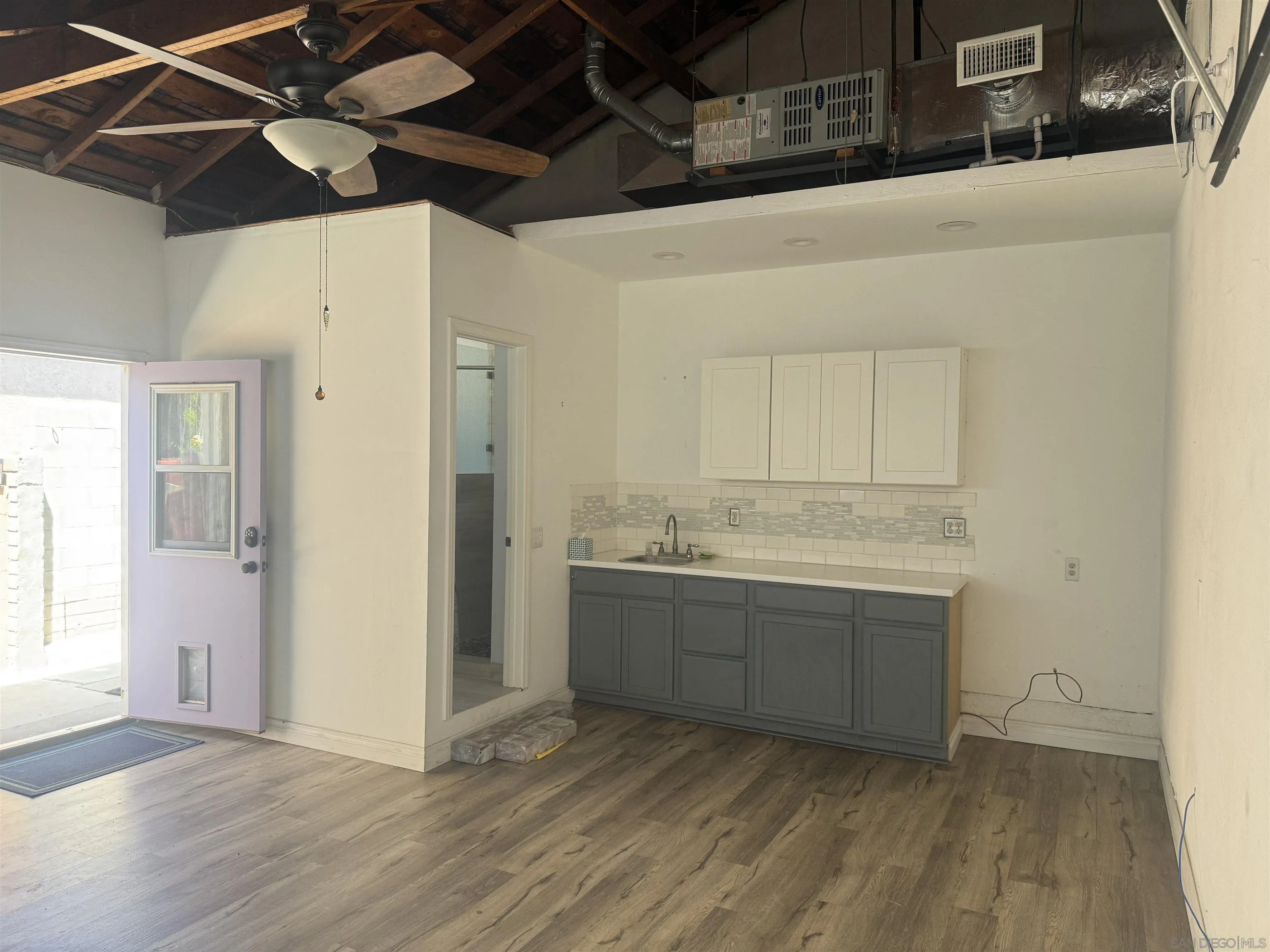 https://cdn.realtyfeed.com/cdn/127/250037087/97eacb3b92dc6e277d8e14fe09722ac3.webp