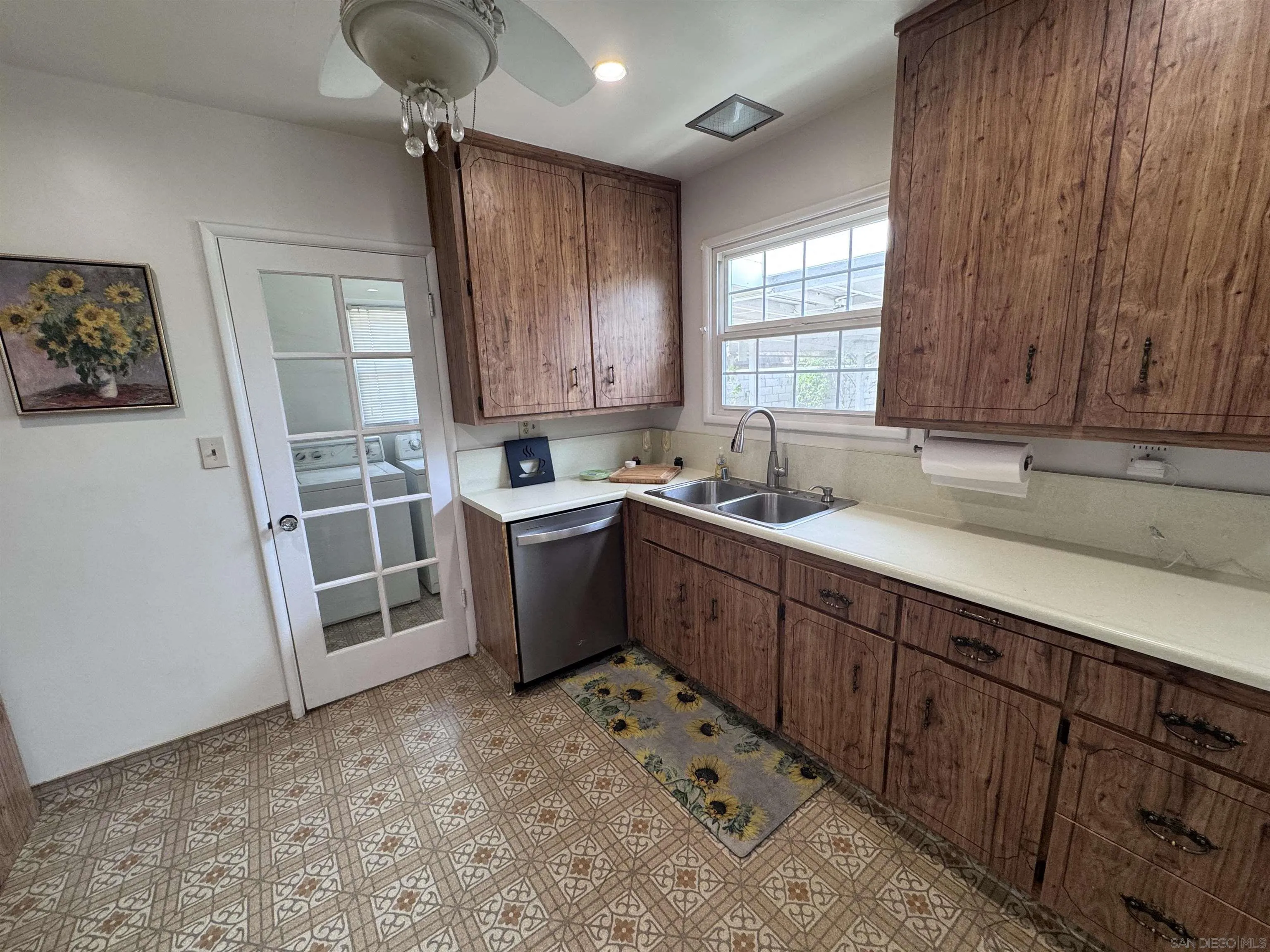 https://cdn.realtyfeed.com/cdn/127/250037087/d3fcb257b06ade64964fef5118a4bdad.webp