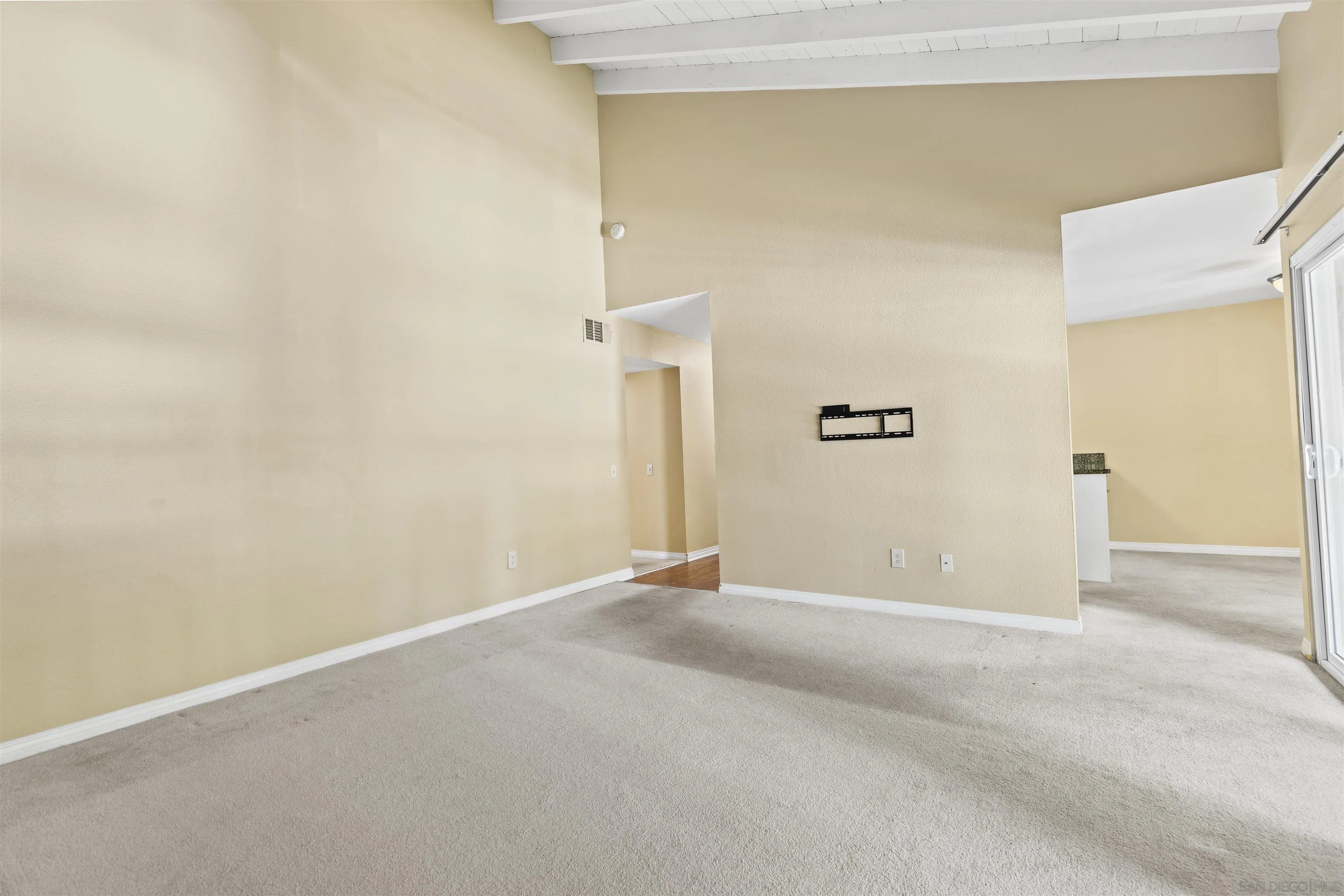 https://cdn.realtyfeed.com/cdn/127/250037090/155faaba73ba3e6bf9e48c1a0f6b7883.webp