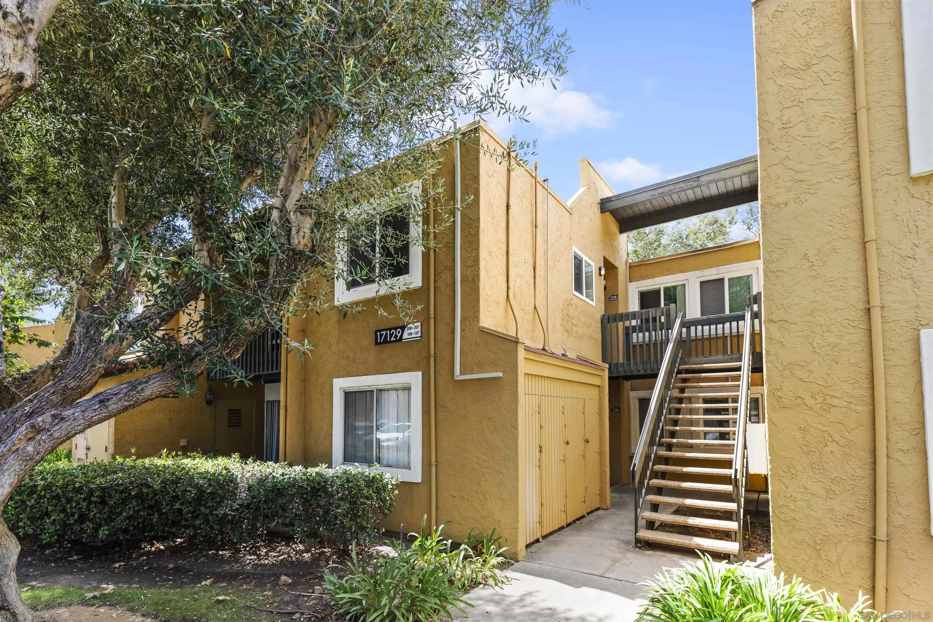 https://cdn.realtyfeed.com/cdn/127/250037090/8f76f84c7c368fafabcab8219072056f.webp