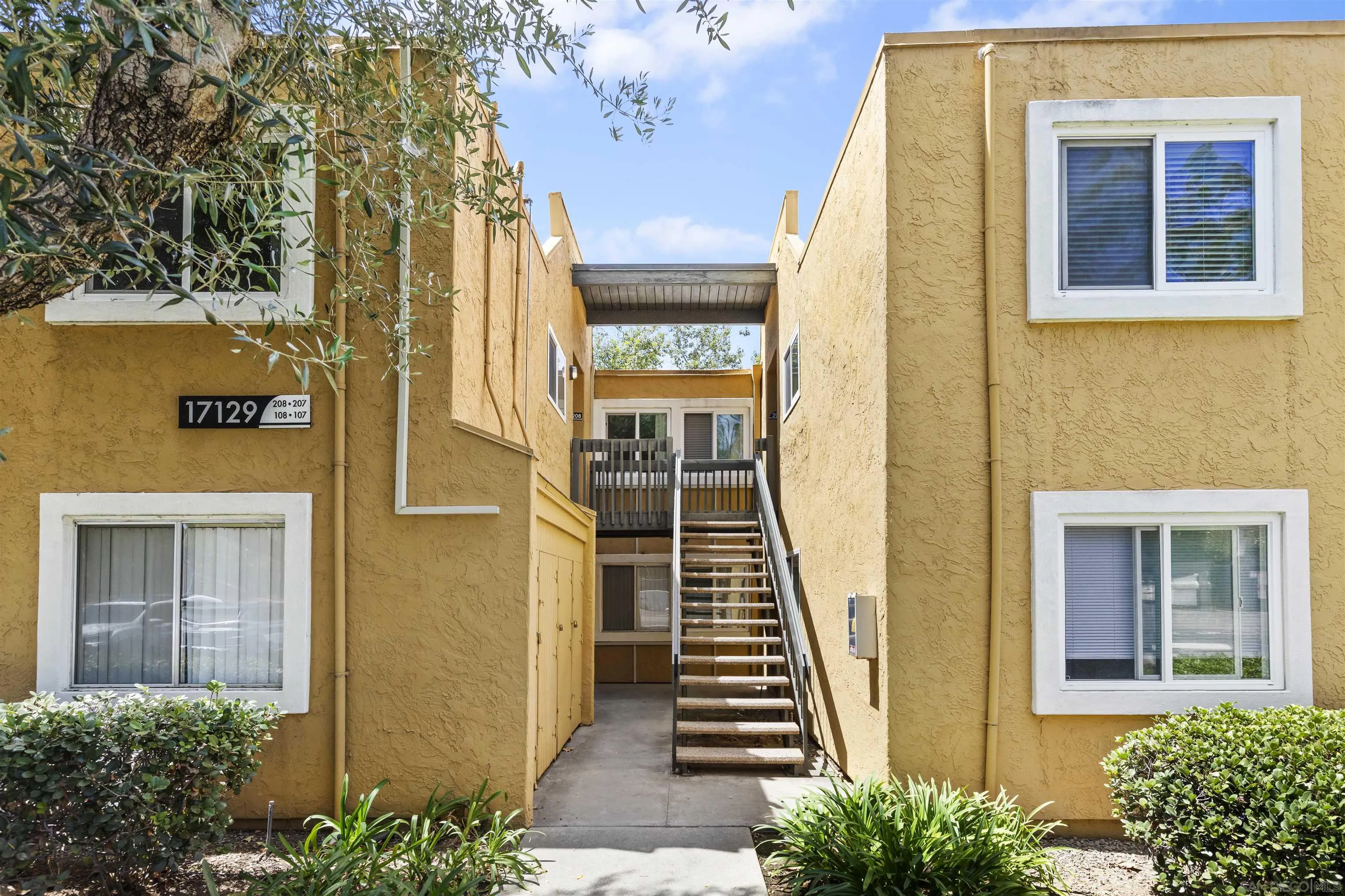 https://cdn.realtyfeed.com/cdn/127/250037090/c05002dc7d6a2a68a507bcc0f50dd1f9.webp
