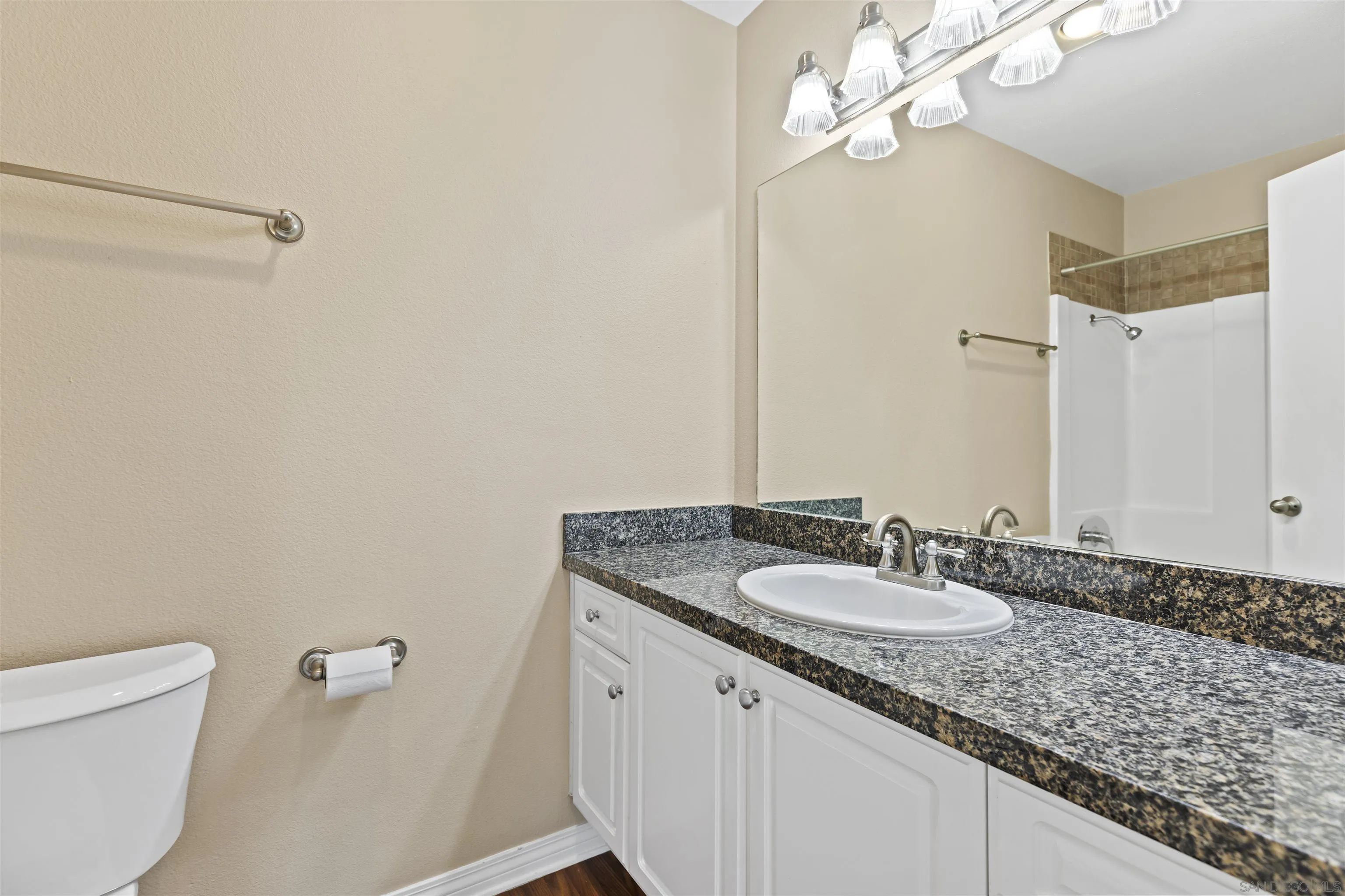 https://cdn.realtyfeed.com/cdn/127/250037090/daacd4734db6e65c79e9edd5a068cbc0.webp