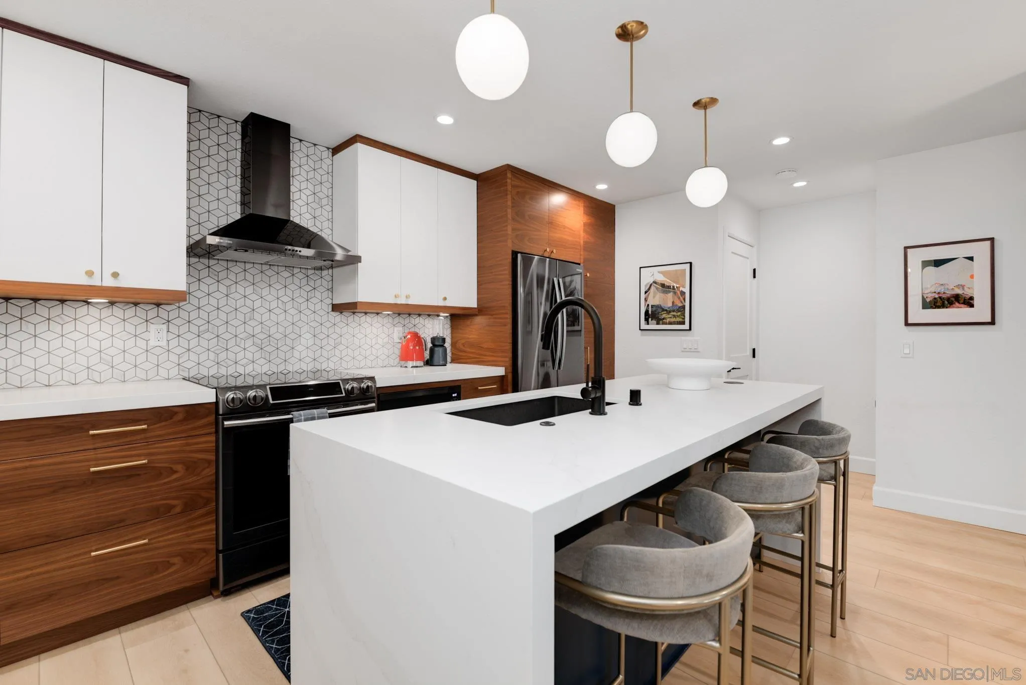 https://cdn.realtyfeed.com/cdn/127/250037092/334ddd4e7e3478cb42fccdcccc0ff2bf.webp