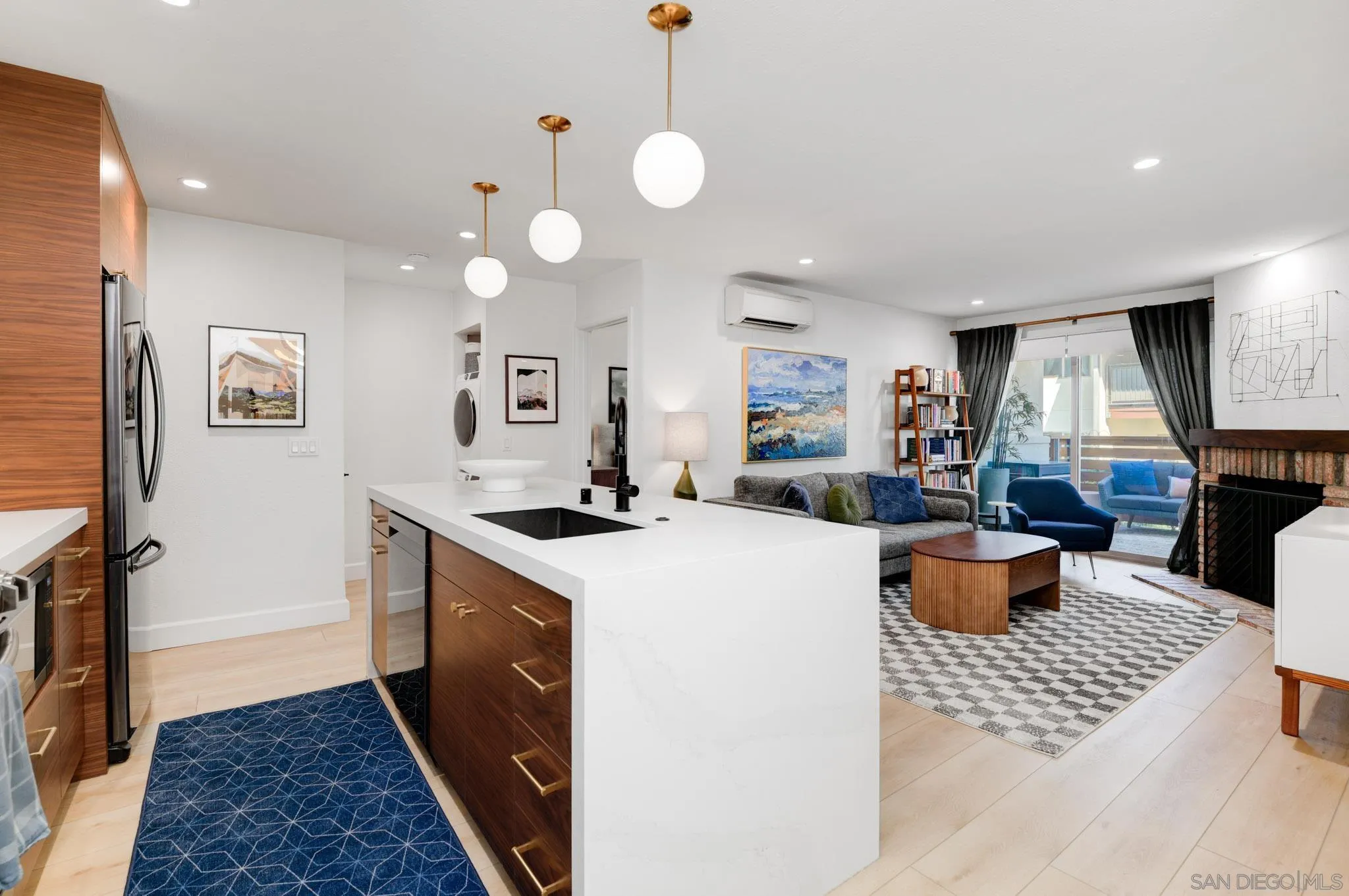 https://cdn.realtyfeed.com/cdn/127/250037092/3ff7308aab11c3f98e202e3f96668244.webp